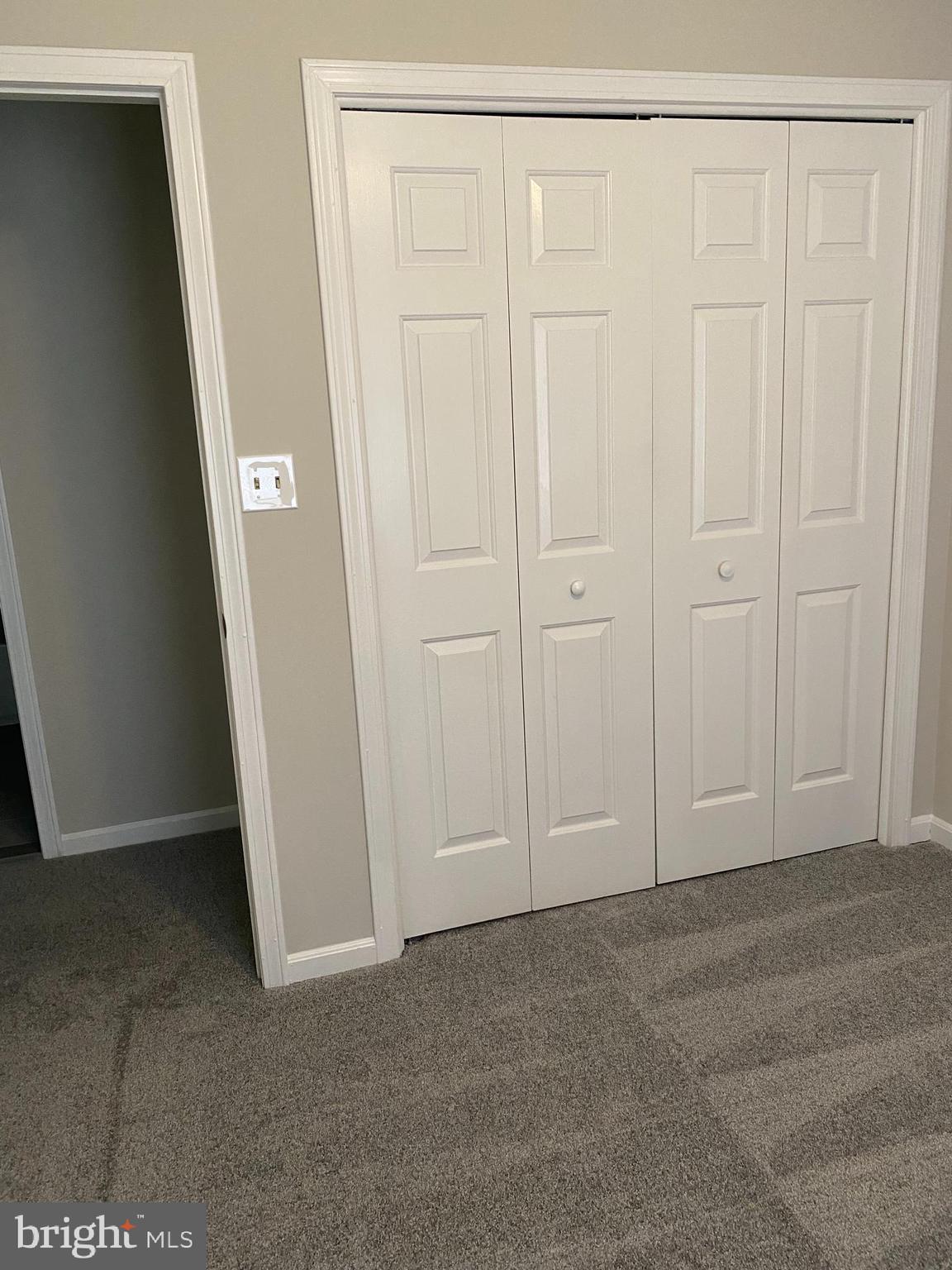 OLDE GREENWICH - Residential