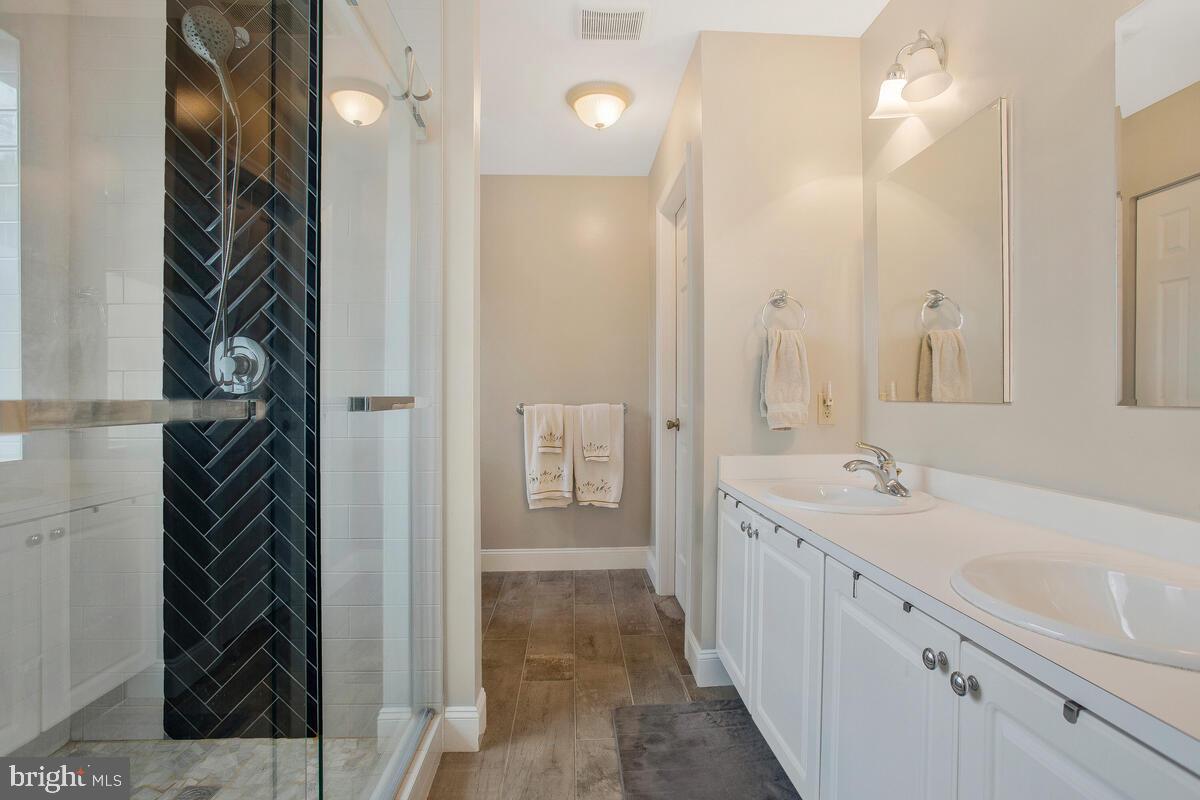 GREENVIEW WEST - Residential