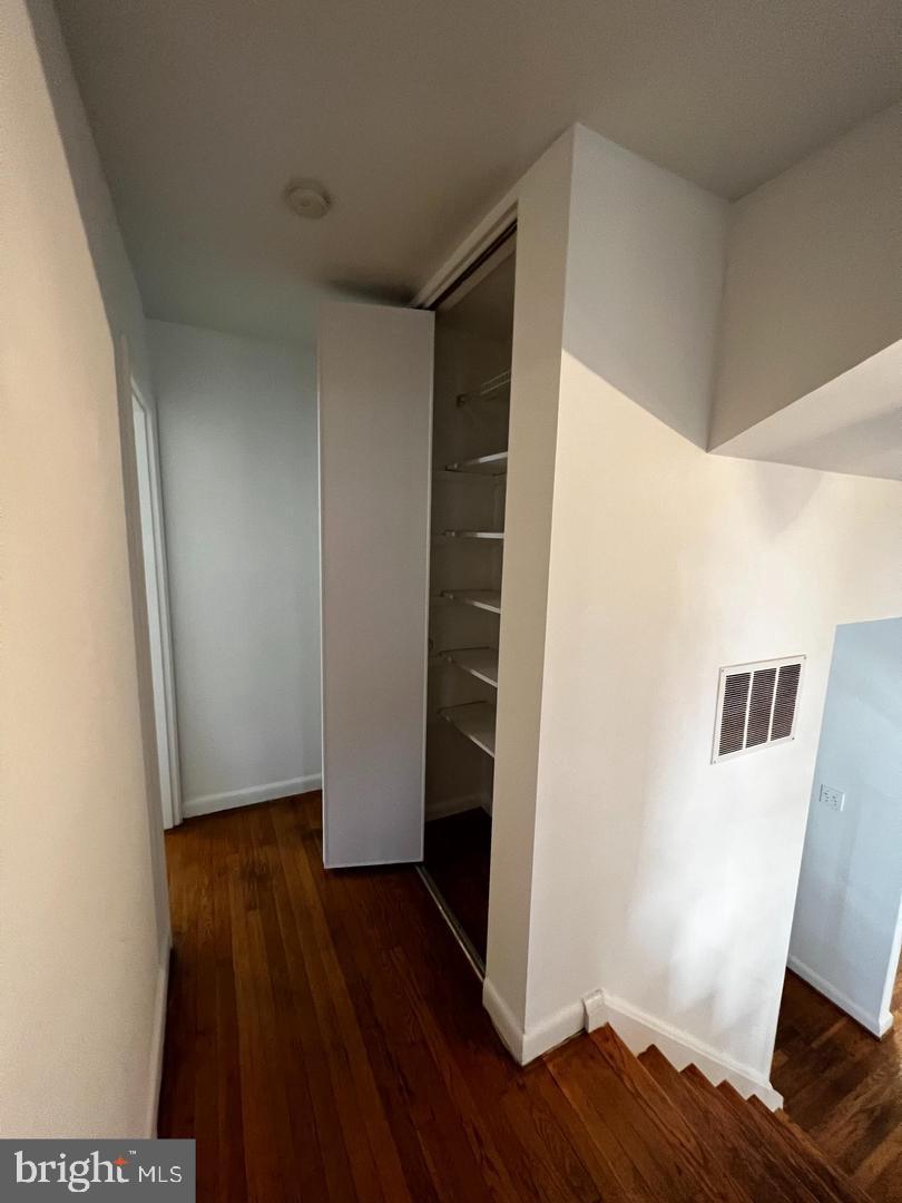 SLEEPY HOLLOW ESTATES - Residential Lease