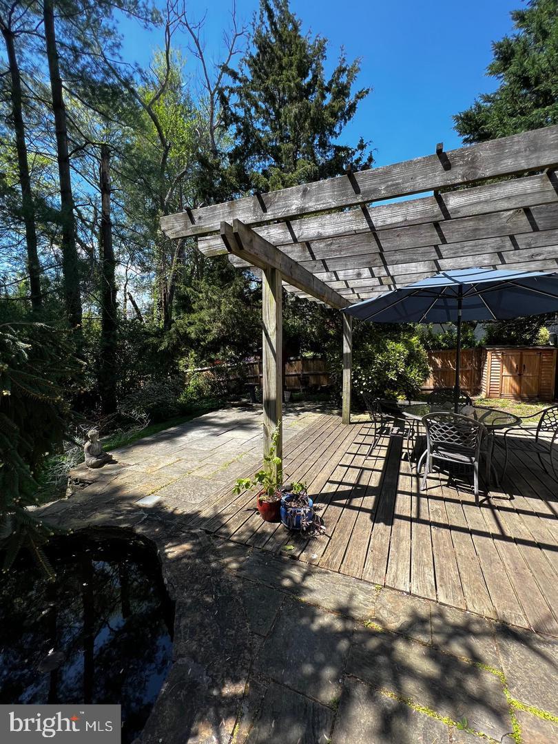 SLEEPY HOLLOW ESTATES - Residential Lease