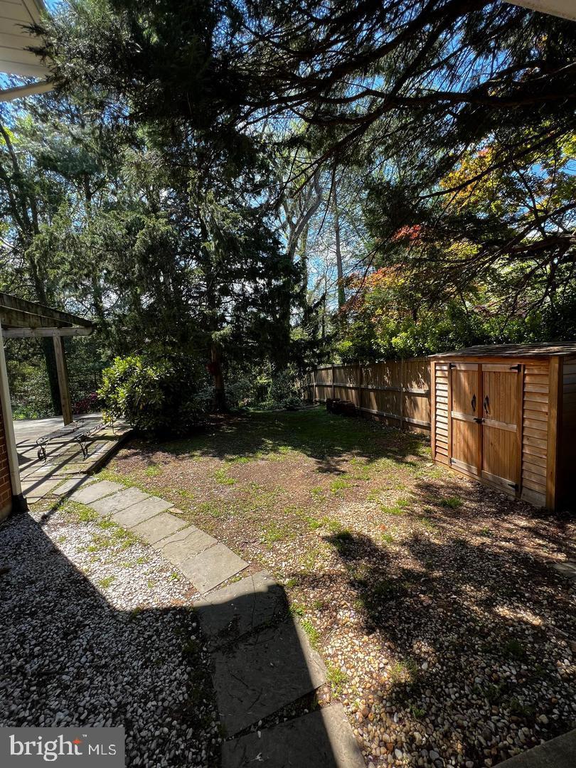 SLEEPY HOLLOW ESTATES - Residential Lease