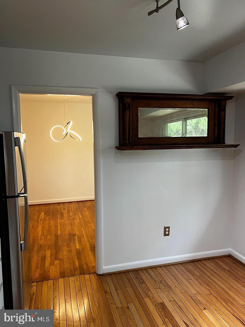 SLEEPY HOLLOW ESTATES - Residential Lease