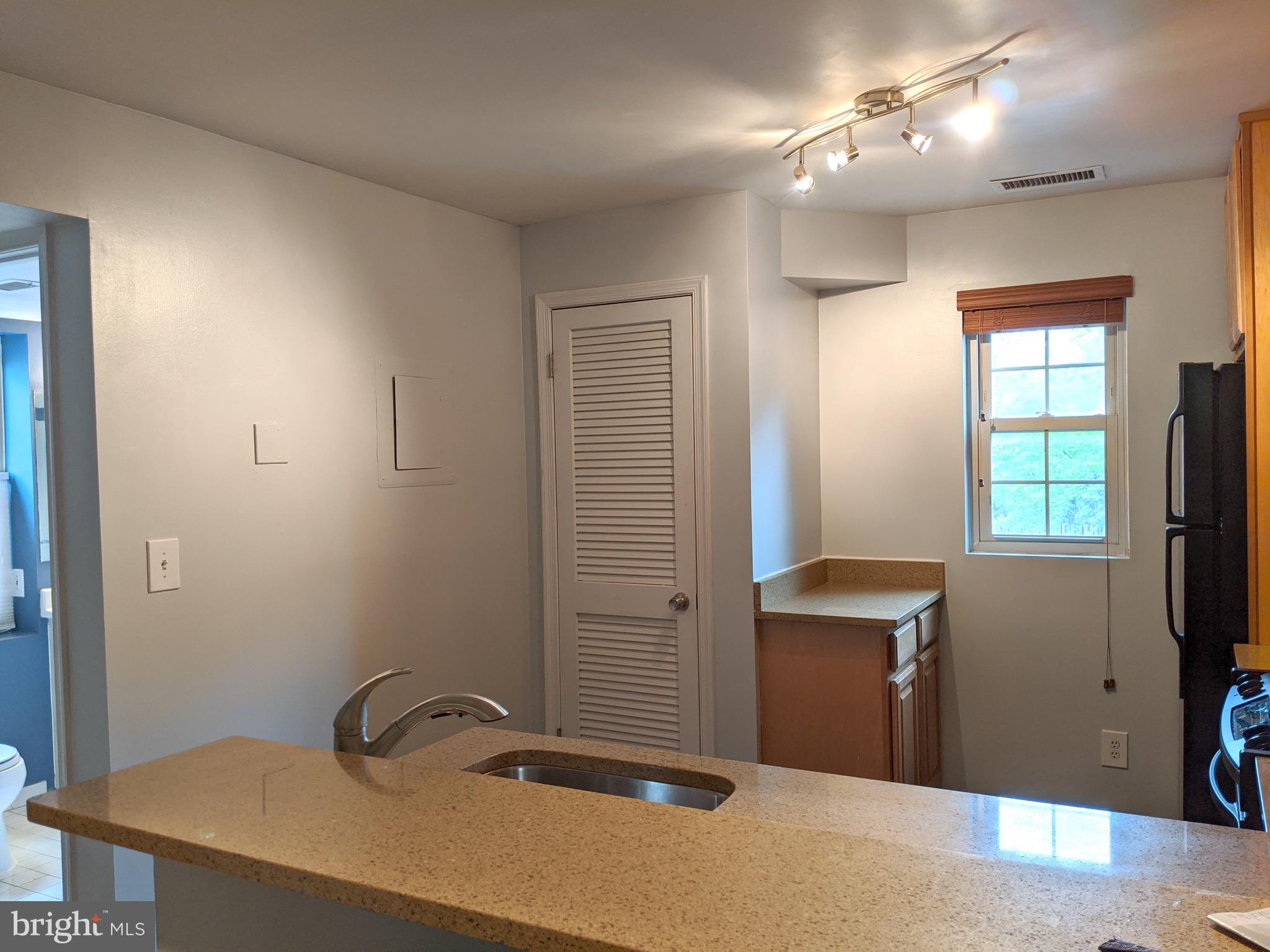 HARBOR TERRACE - Residential Lease