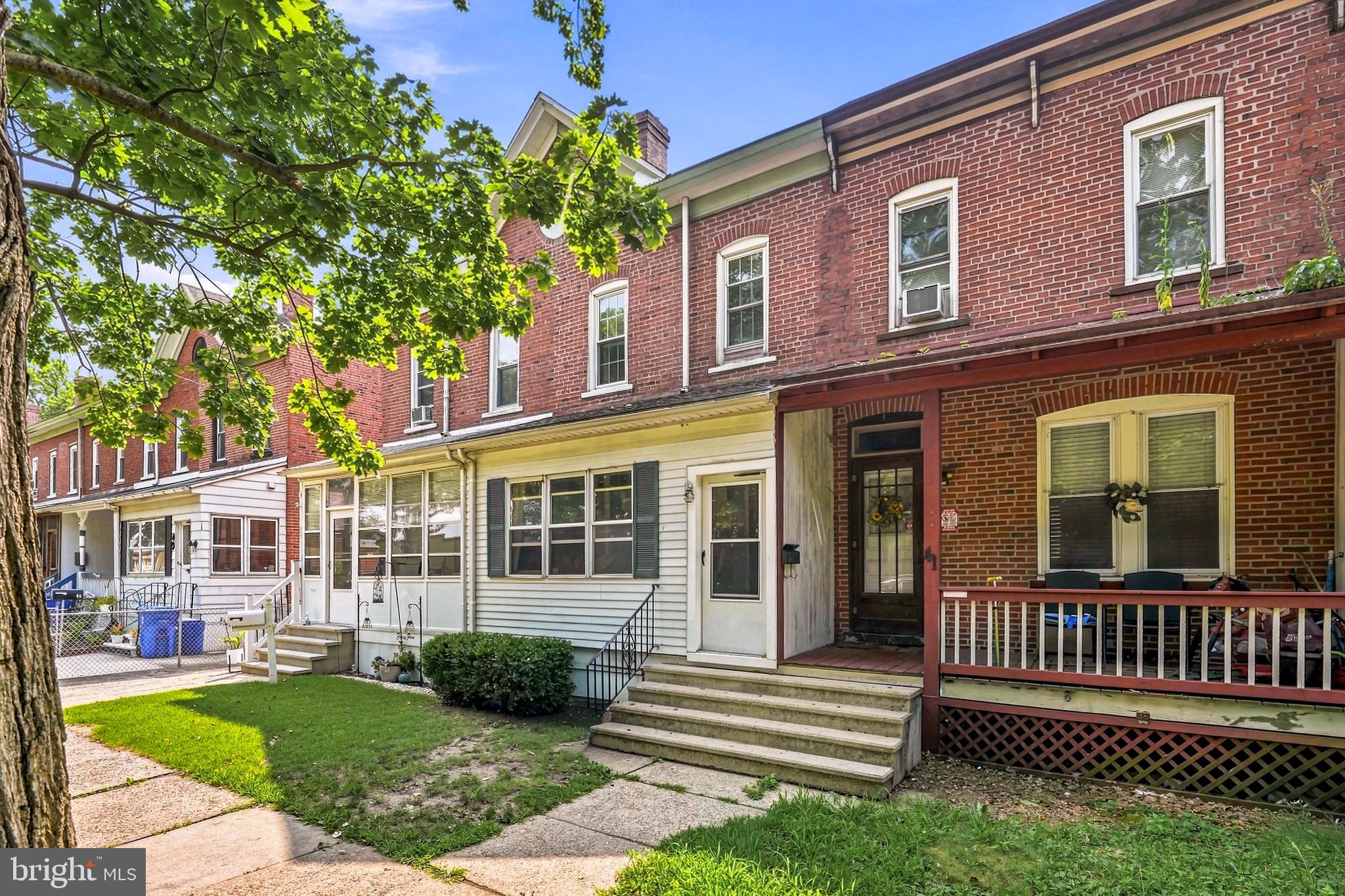 43 2ND AVENUE