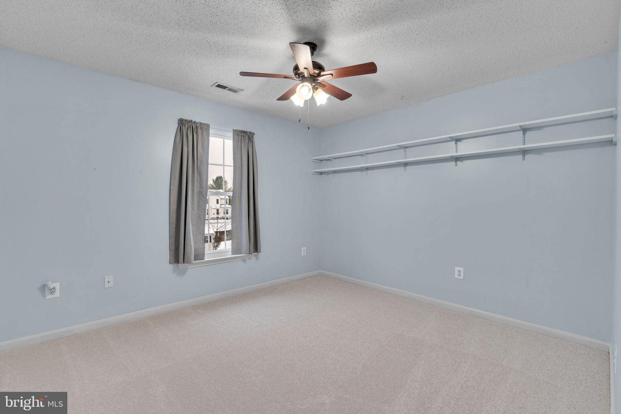 KINGS GRANT LA PLATA - Residential