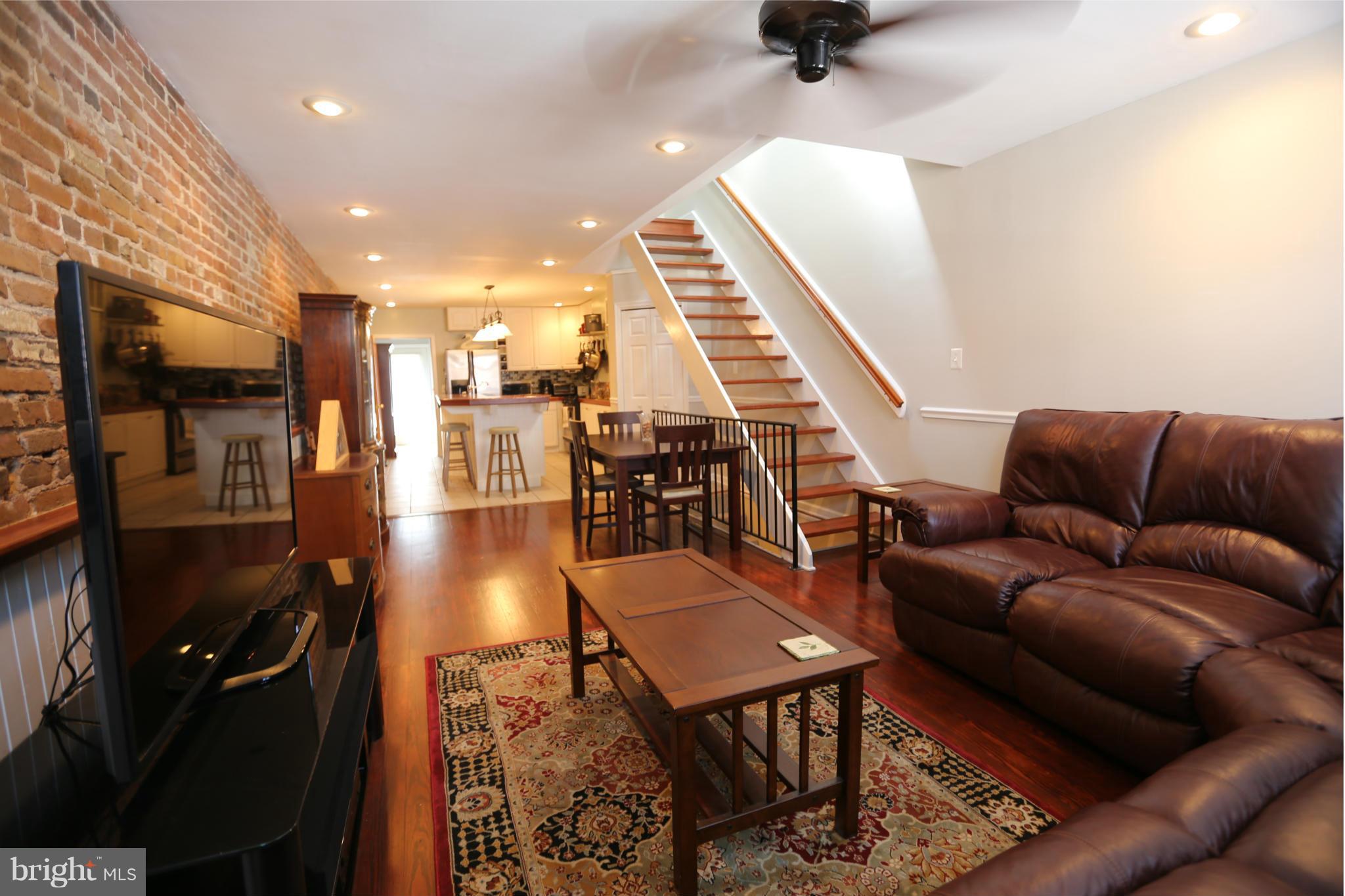 LOCUST POINT - Residential