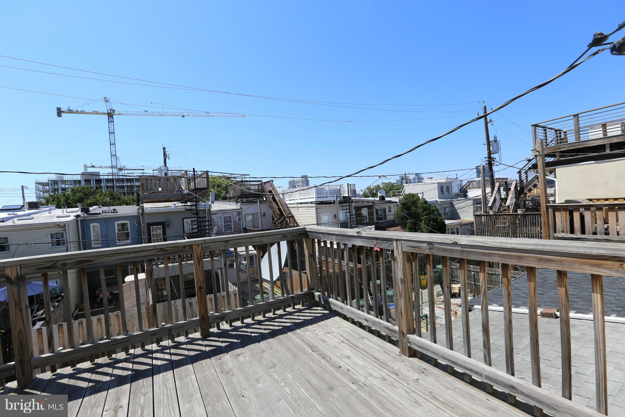 LOCUST POINT - Residential