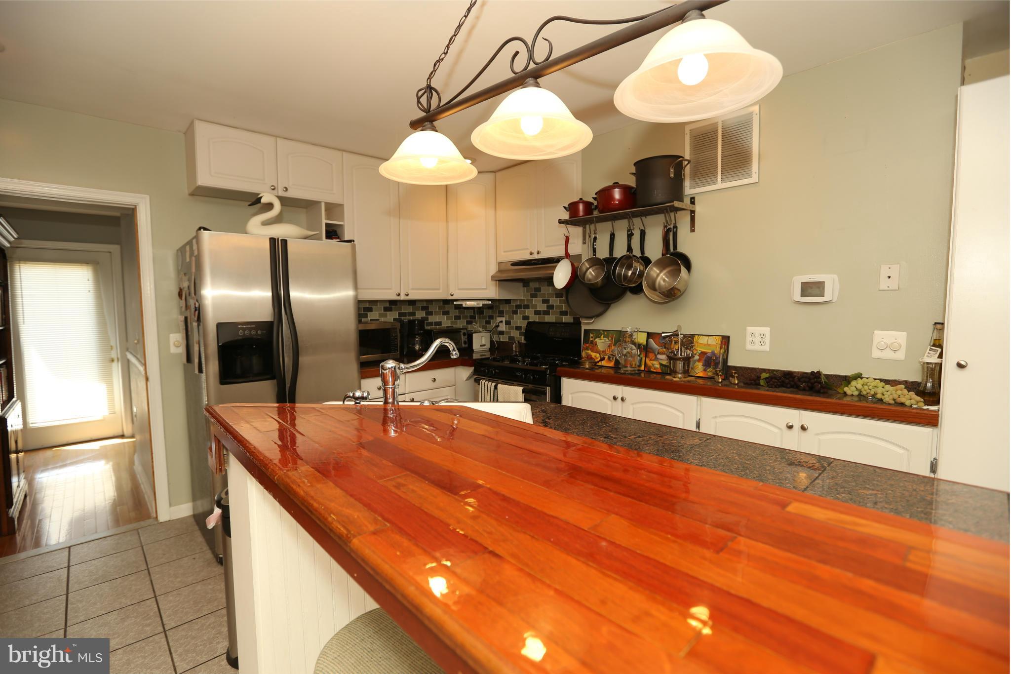 LOCUST POINT - Residential