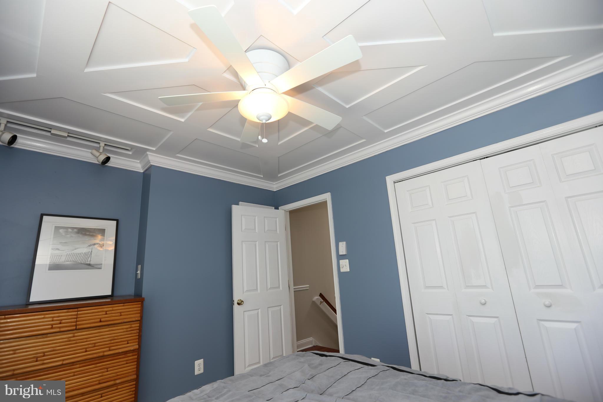 LOCUST POINT - Residential