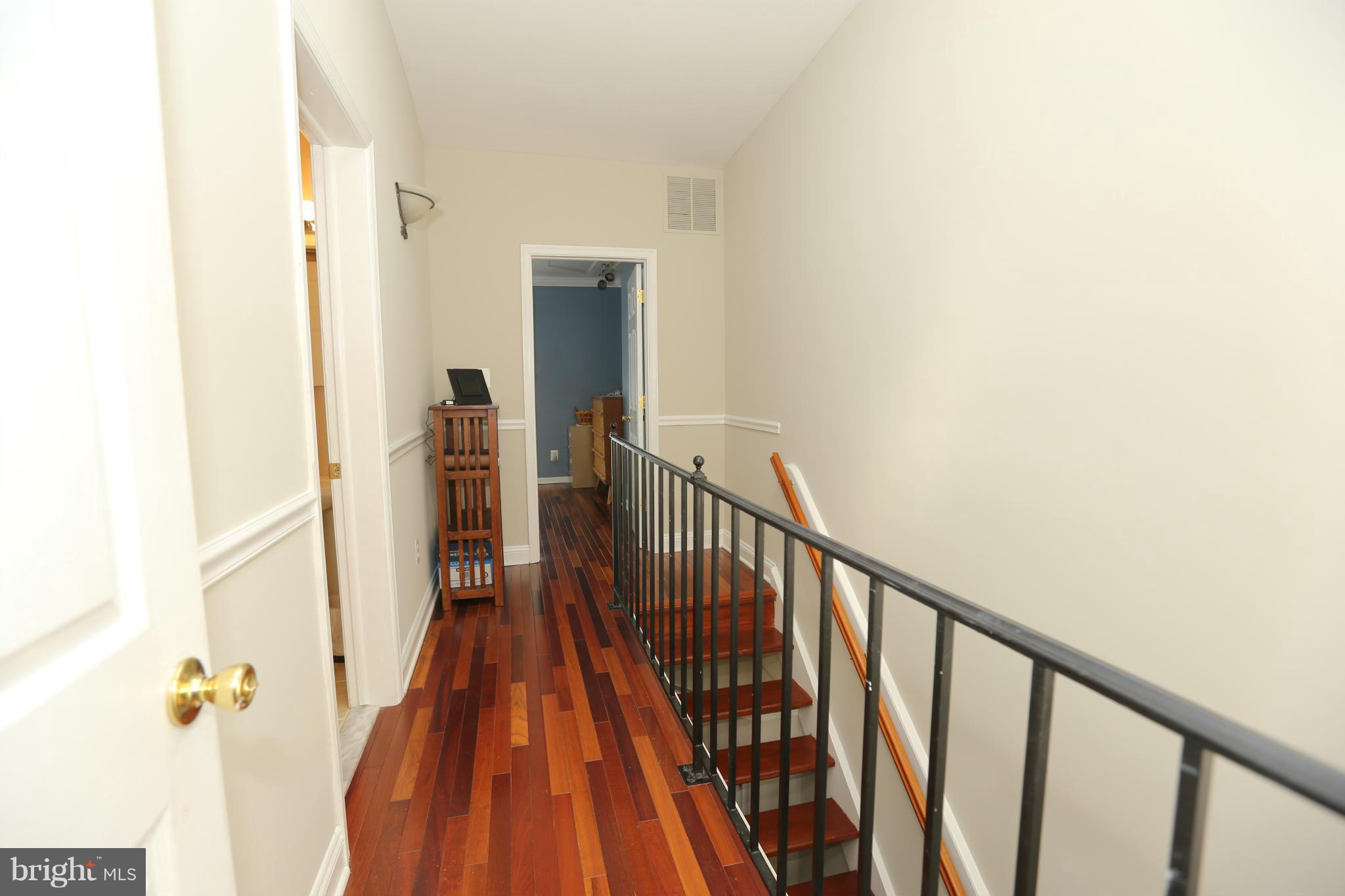 LOCUST POINT - Residential