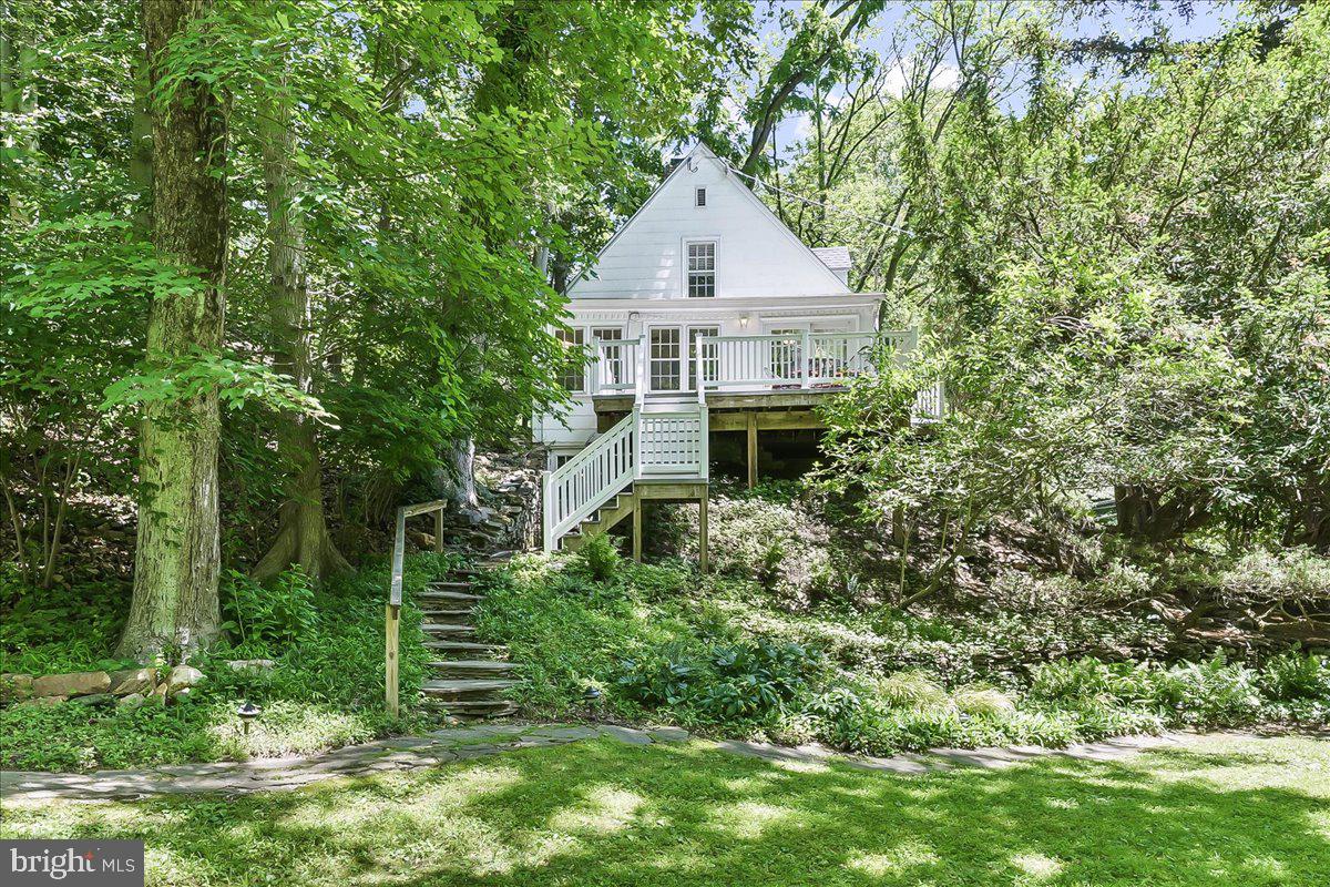 890 PAXON HOLLOW ROAD