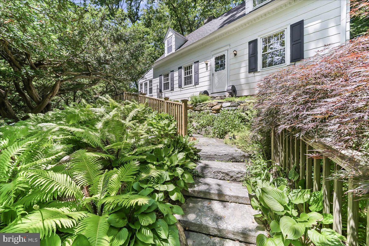 890 PAXON HOLLOW ROAD