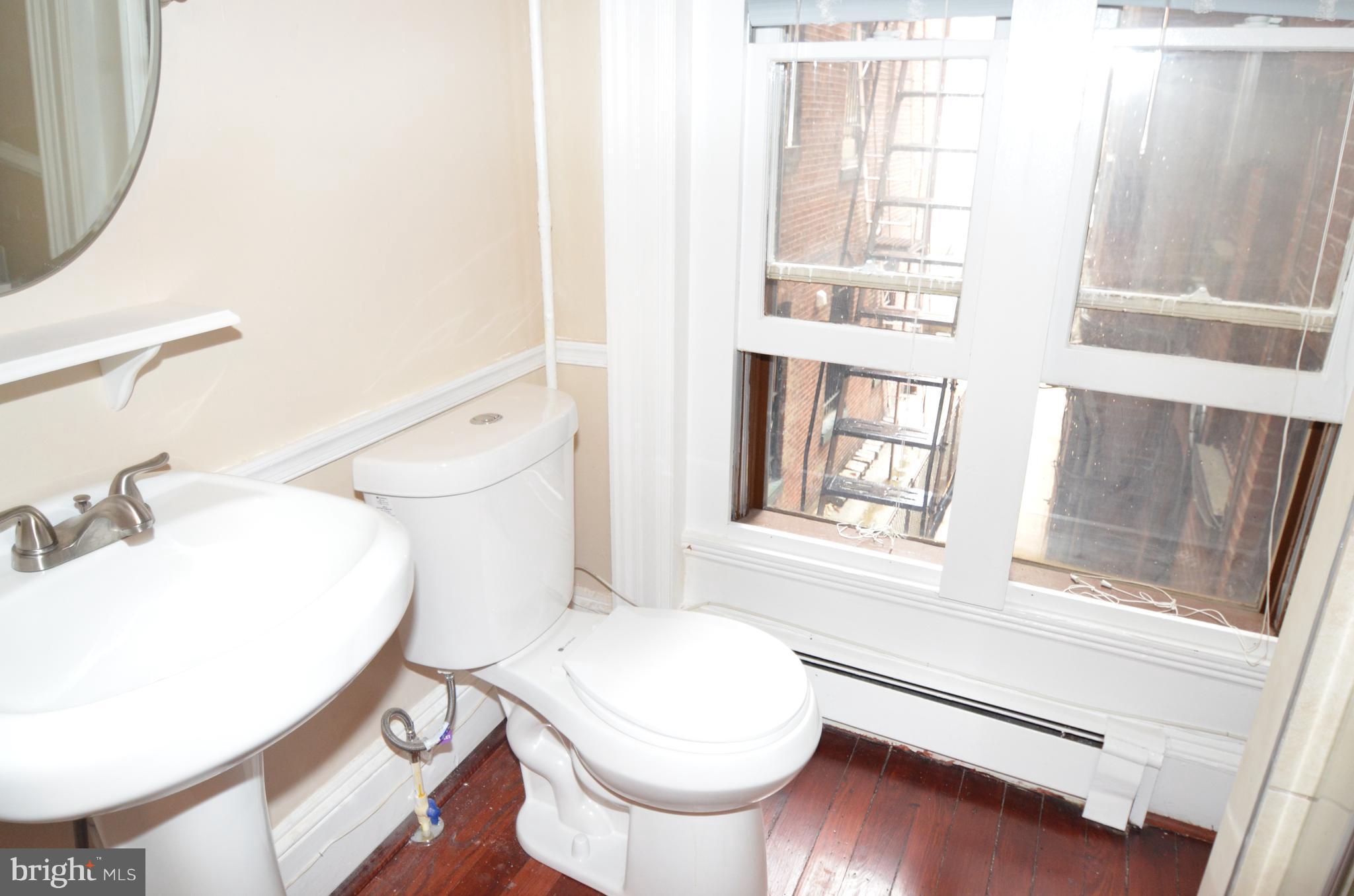 MOUNT VERNON PLACE HISTORIC DISTRICT - Residential Lease