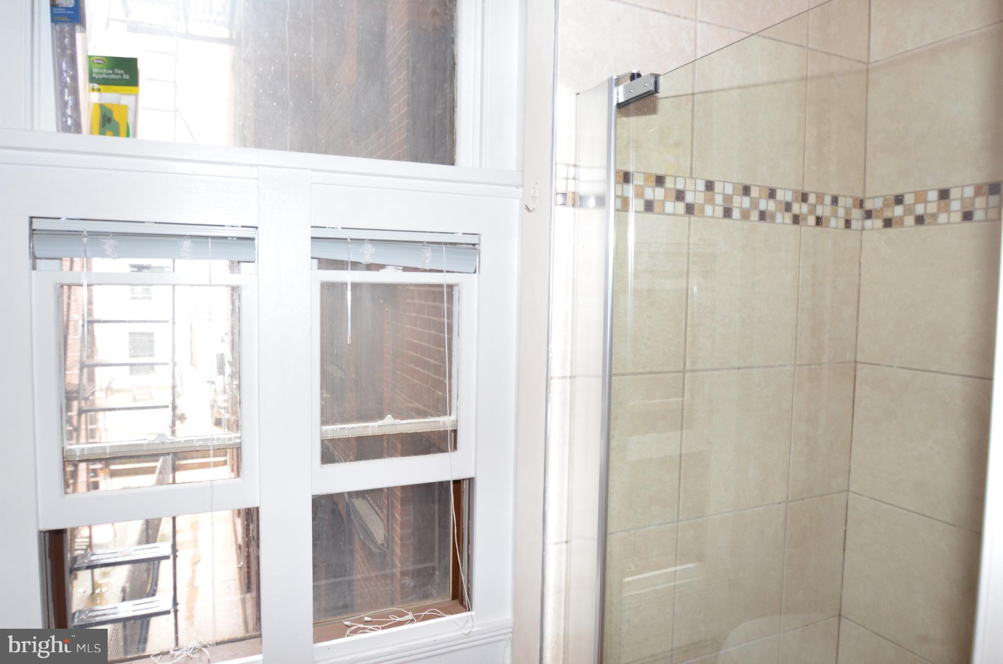 MOUNT VERNON PLACE HISTORIC DISTRICT - Residential Lease