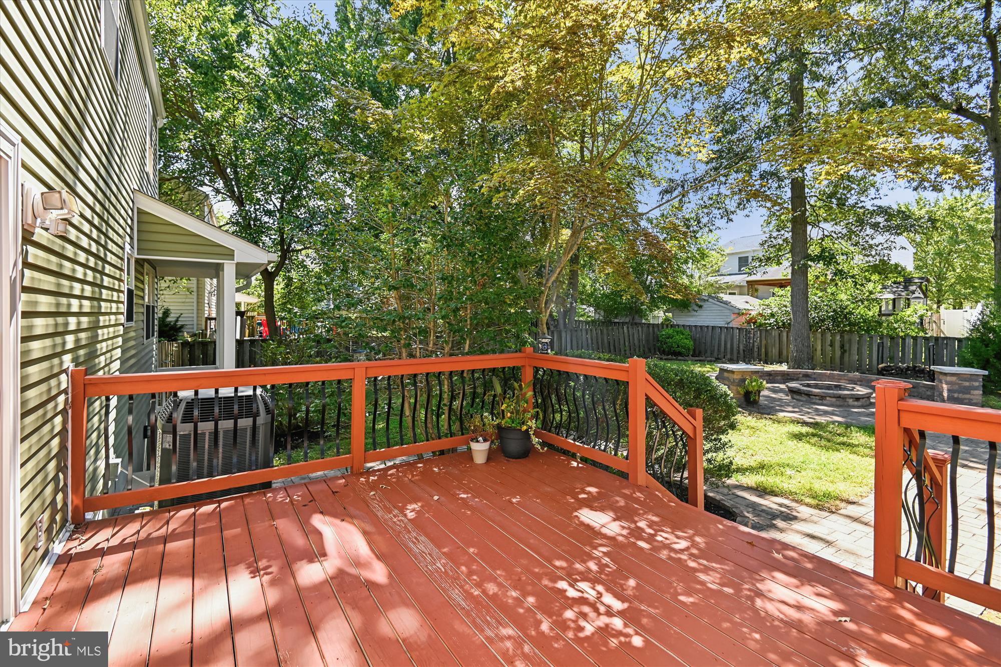 7992 FOXCHASE LANE