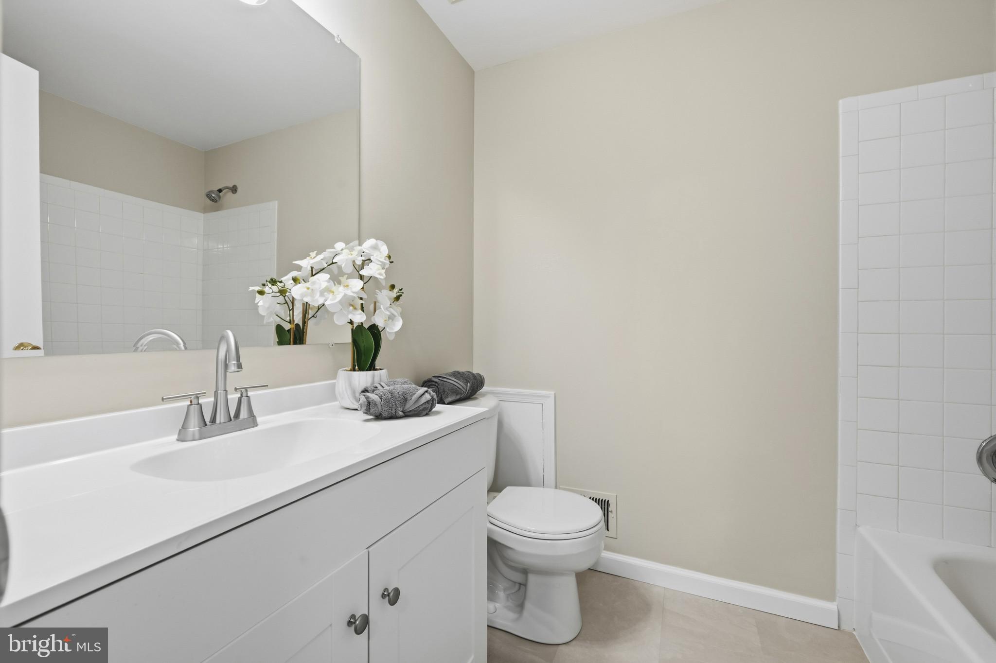 HALLOWELL - Residential