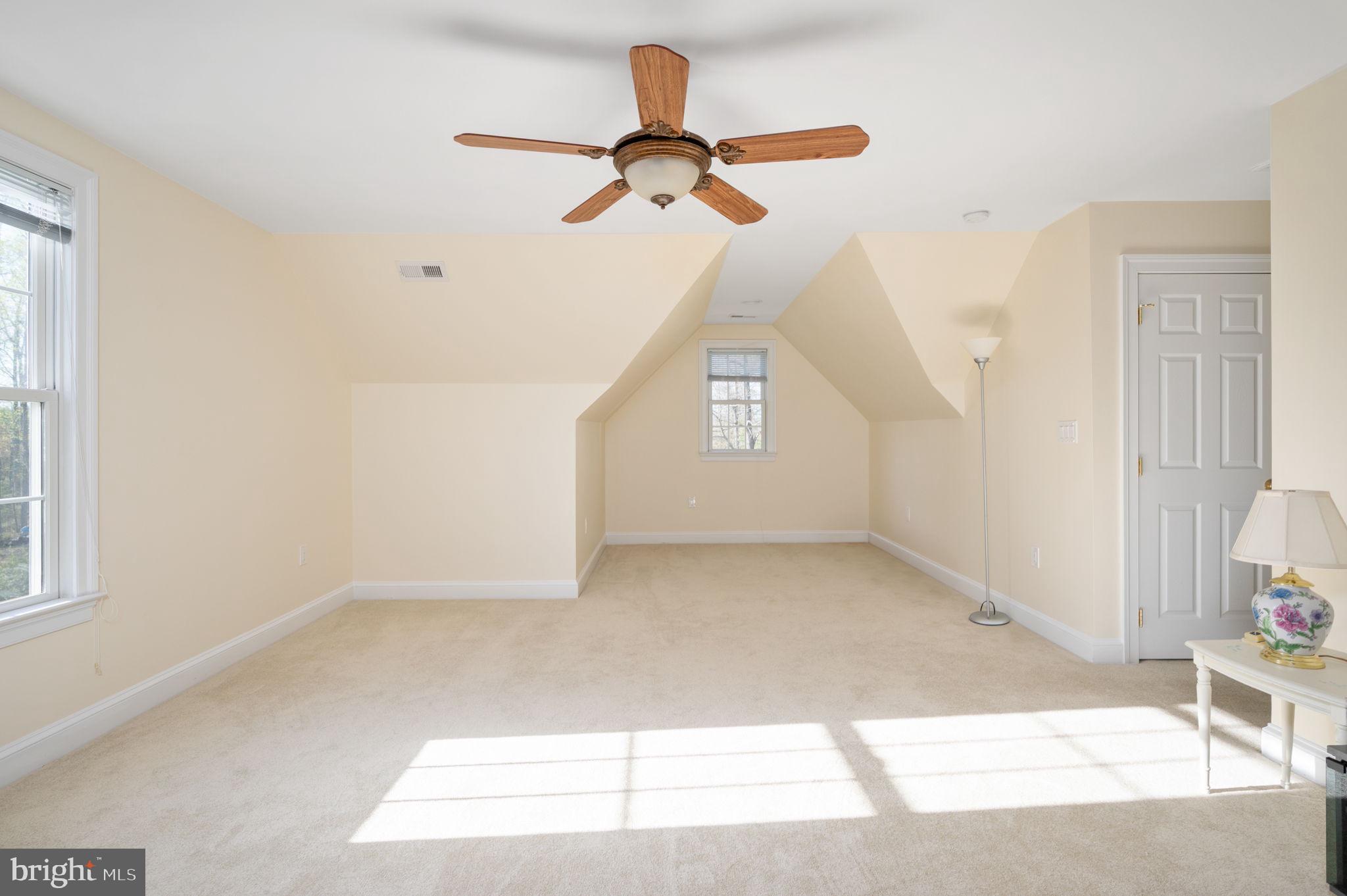 FOX GLEN EQUESTRIAN ESTATES - Residential