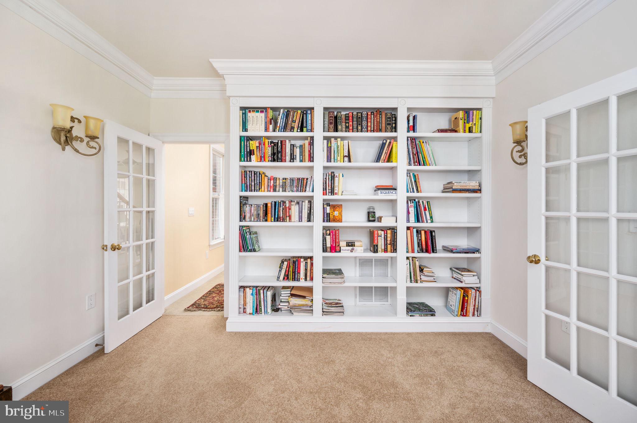 FOX GLEN EQUESTRIAN ESTATES - Residential