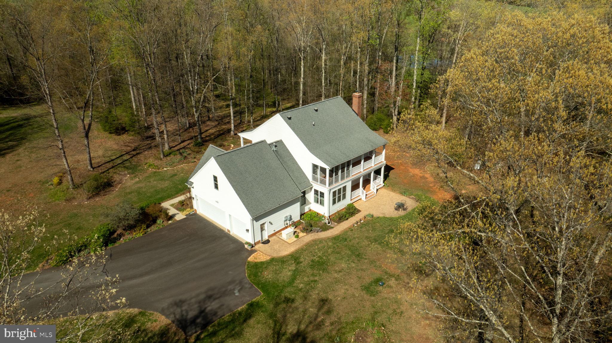 FOX GLEN EQUESTRIAN ESTATES - Residential