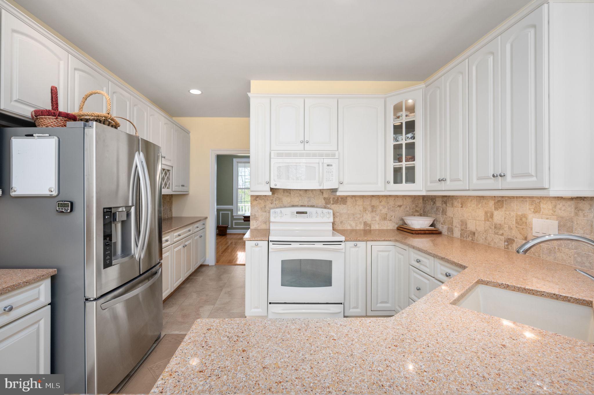 FOX GLEN EQUESTRIAN ESTATES - Residential