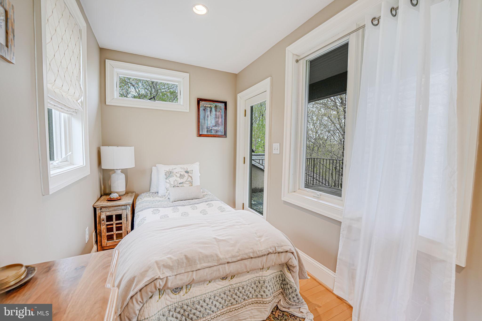 RIVER BLUFFS - Residential