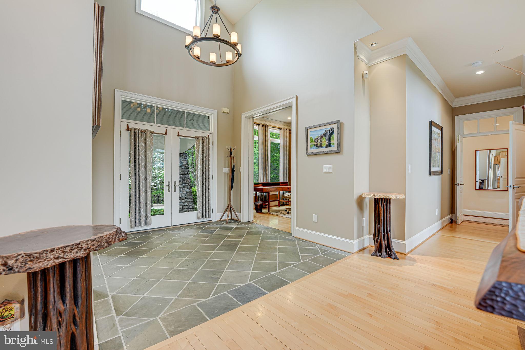 RIVER BLUFFS - Residential