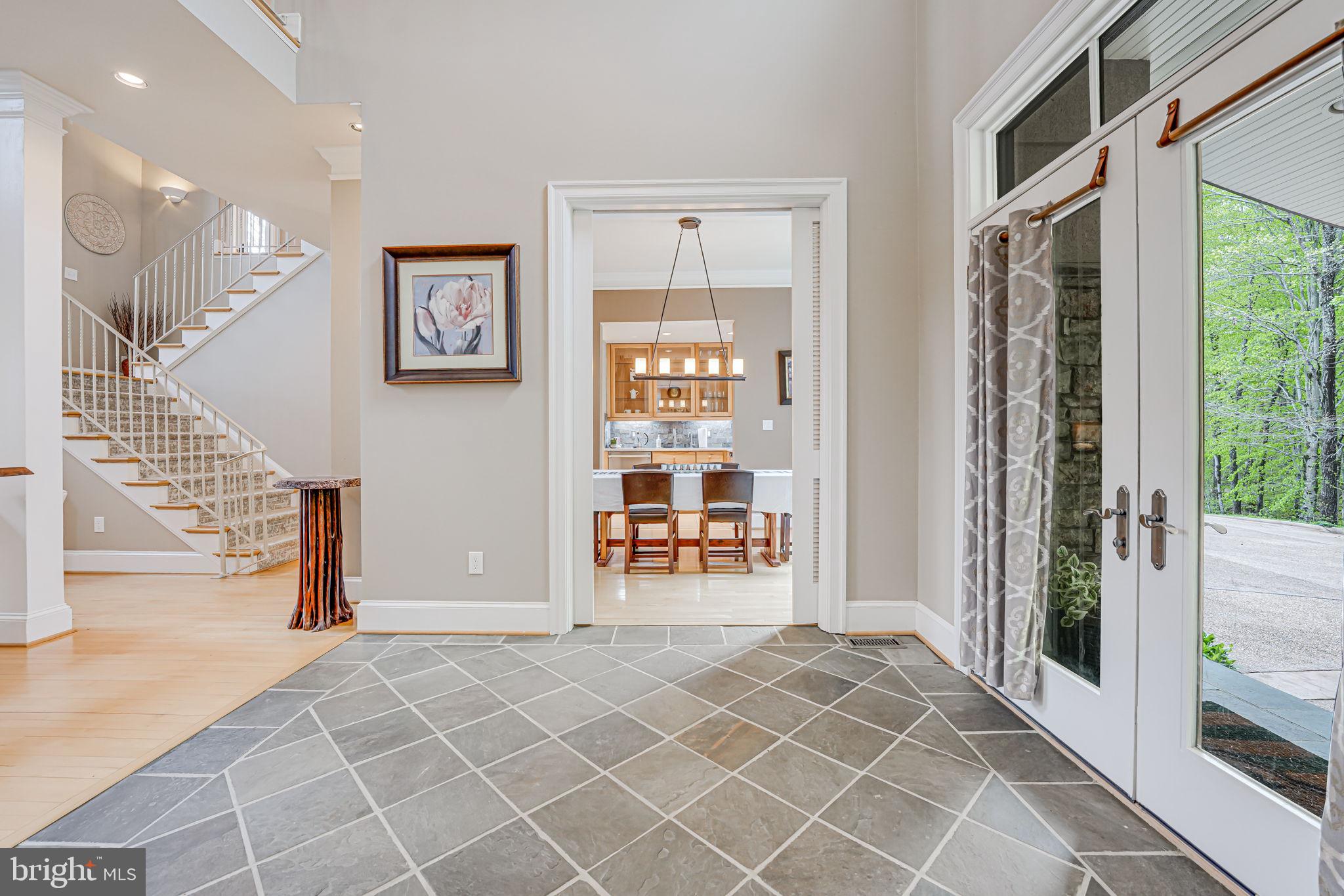 RIVER BLUFFS - Residential