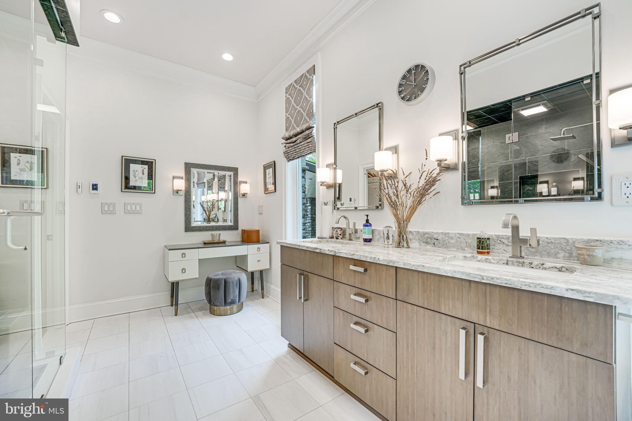 RIVER BLUFFS - Residential