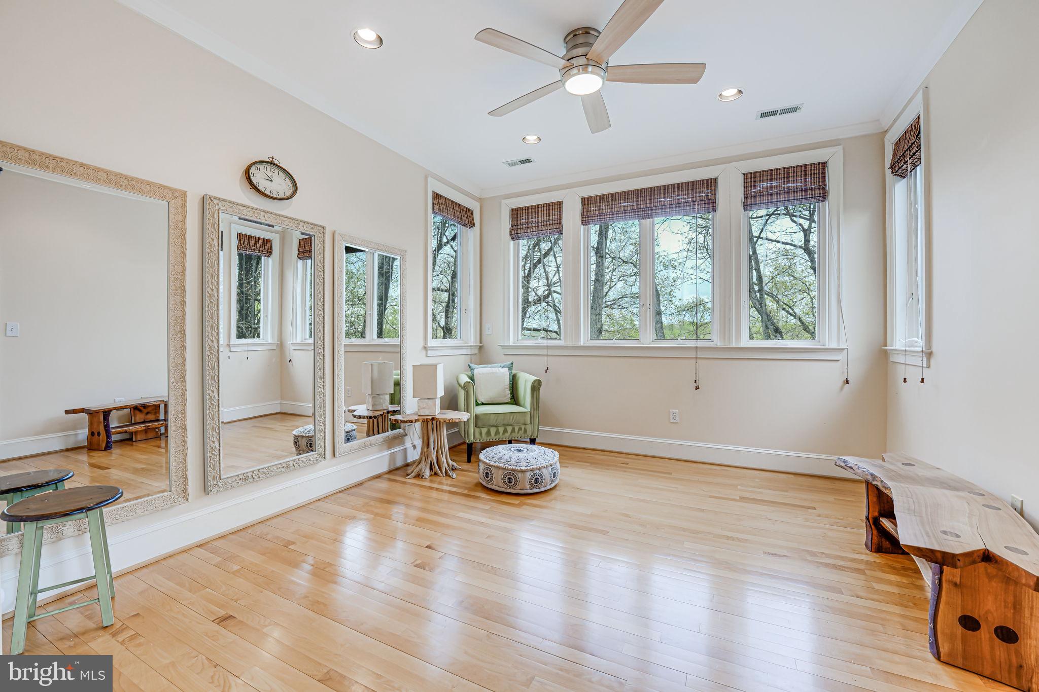 RIVER BLUFFS - Residential