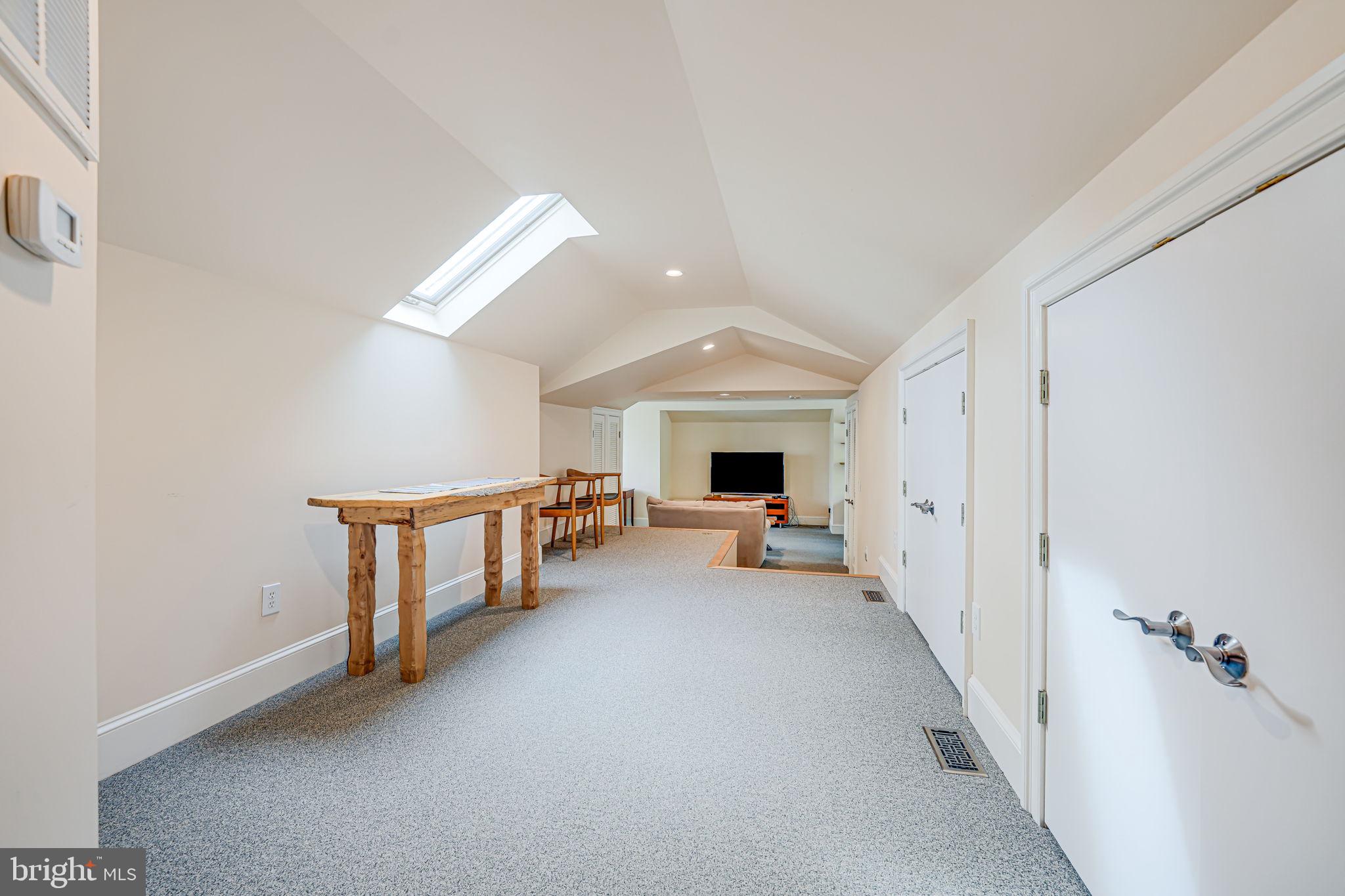 RIVER BLUFFS - Residential