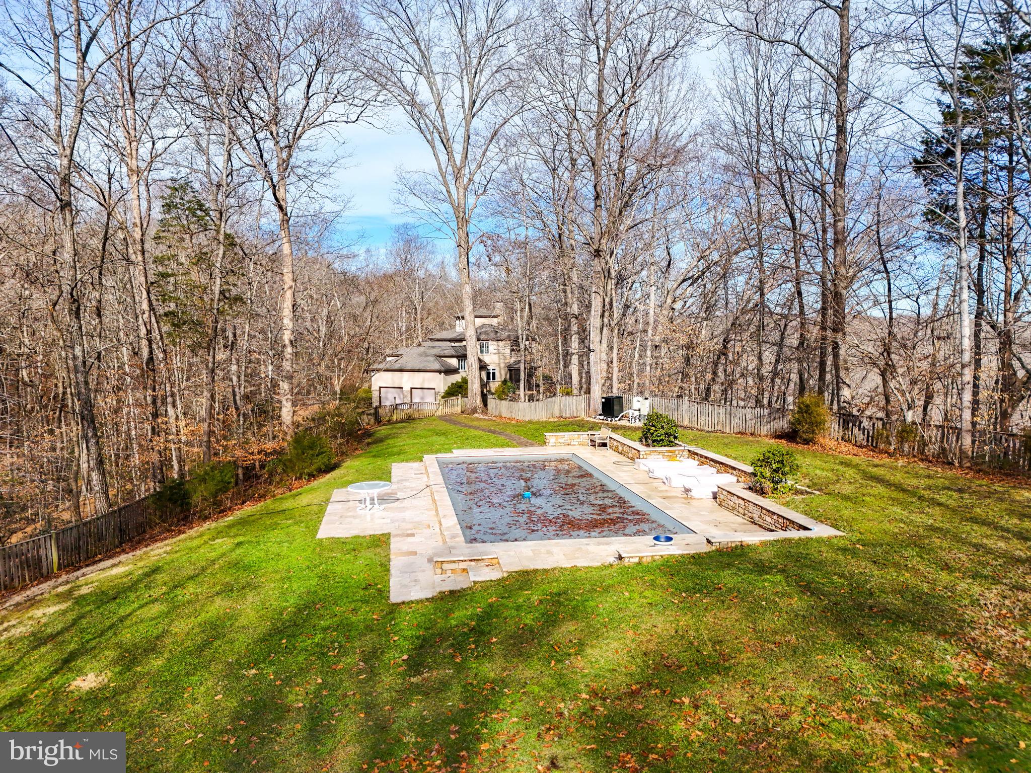 RIVER BLUFFS - Residential