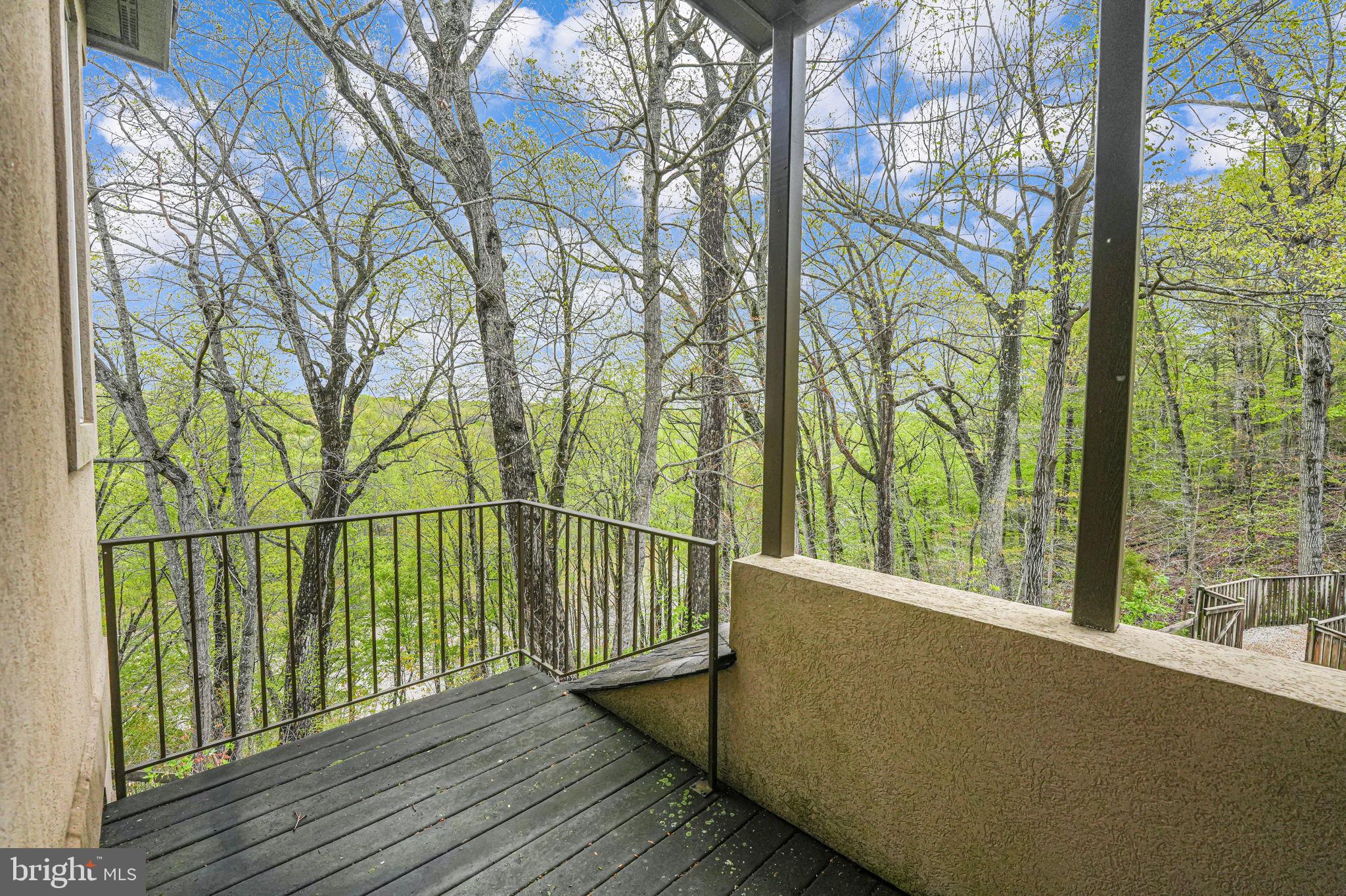 RIVER BLUFFS - Residential