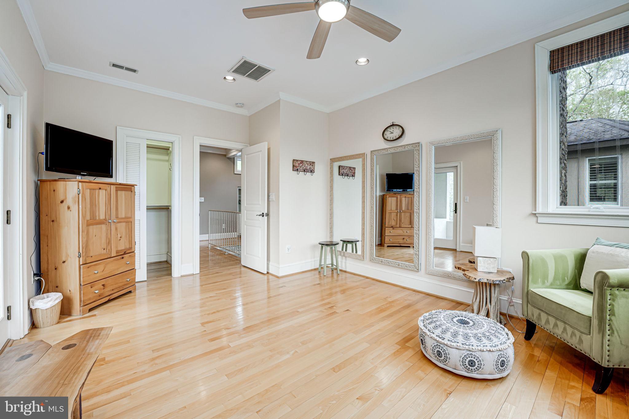 RIVER BLUFFS - Residential