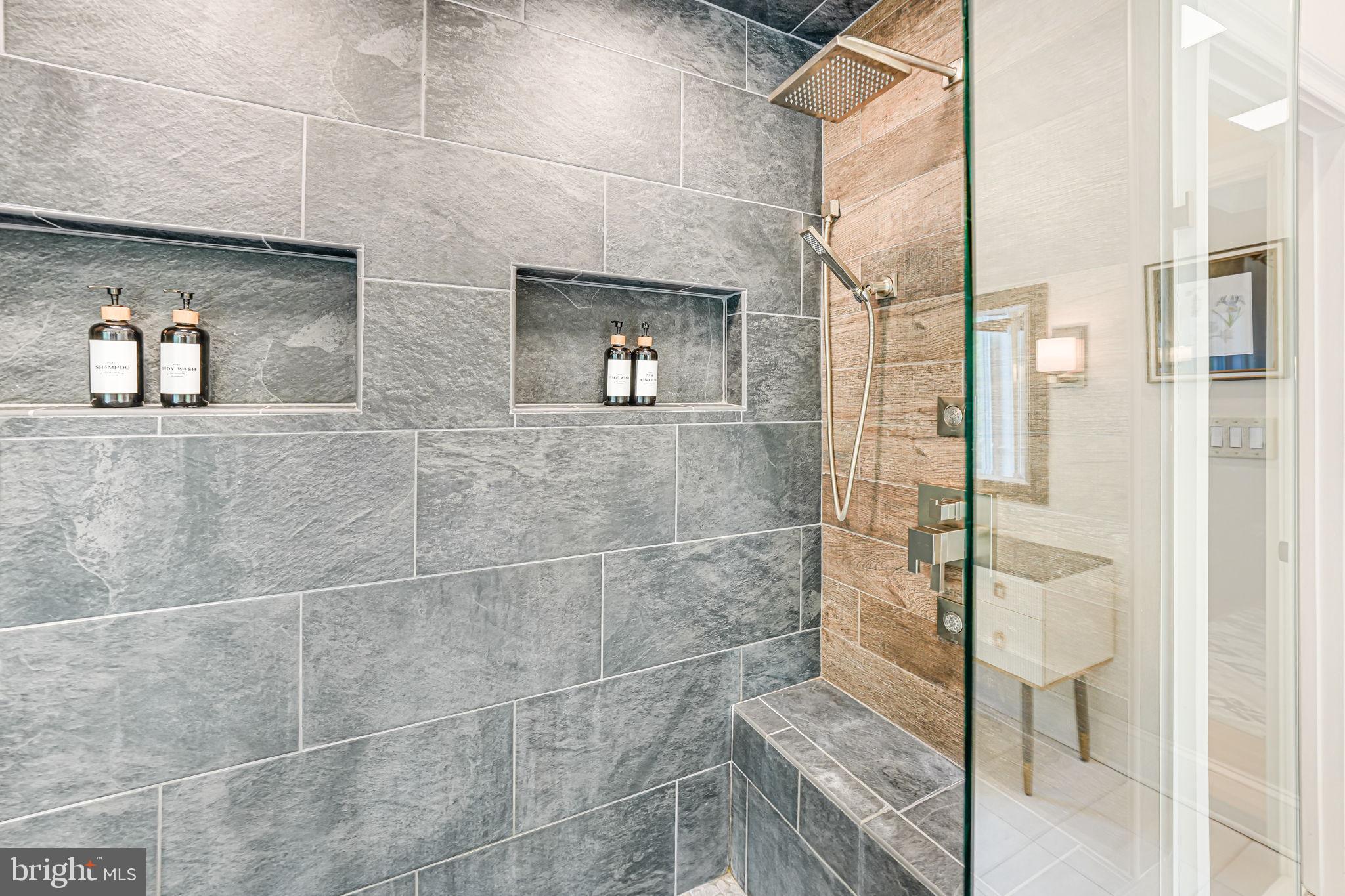 RIVER BLUFFS - Residential