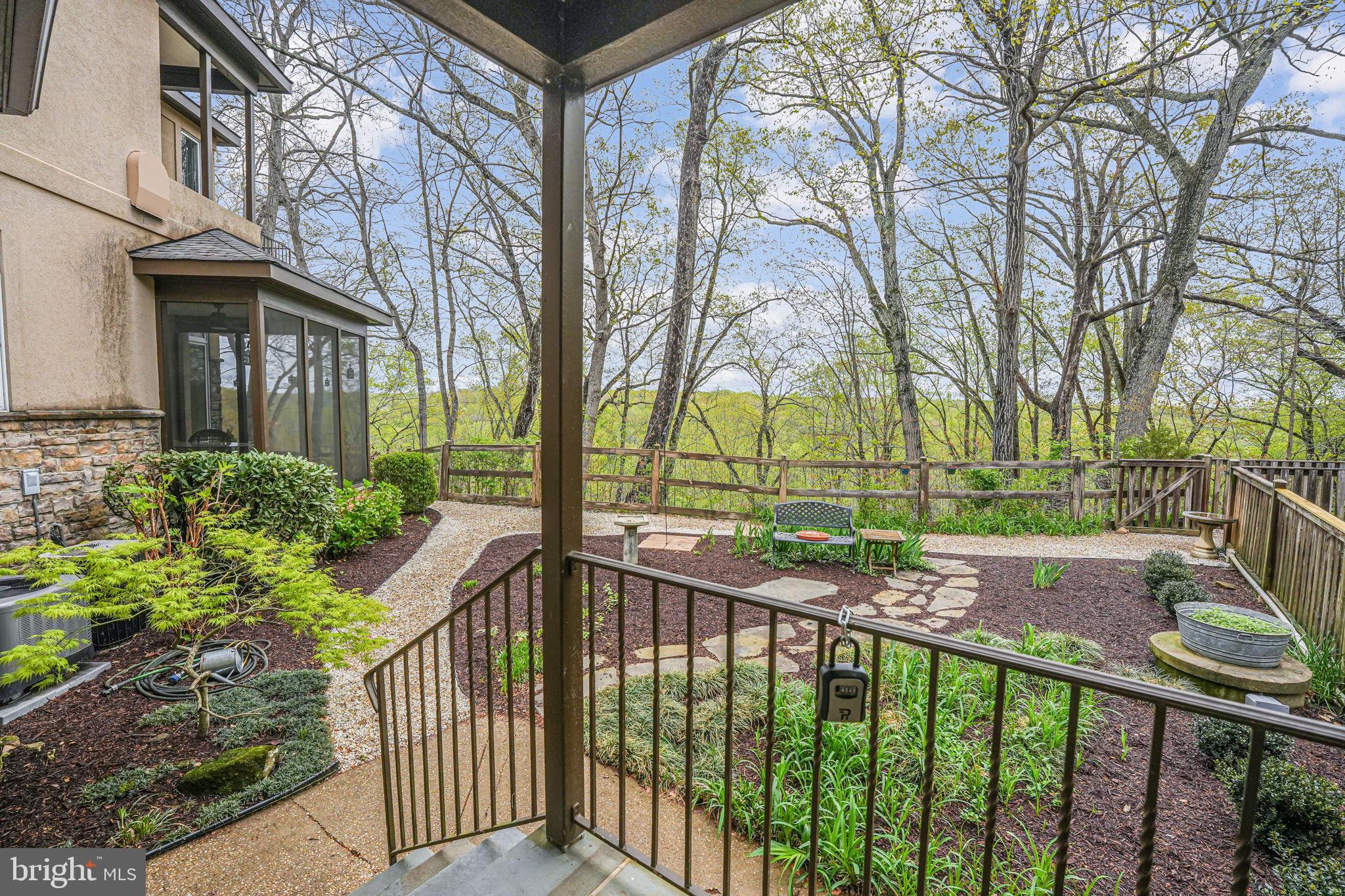 RIVER BLUFFS - Residential