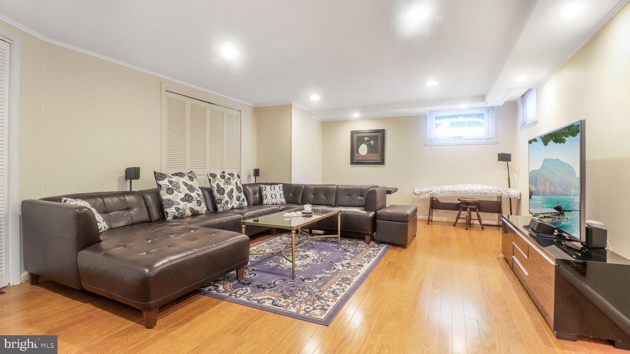 CAMPUS HILLS - Residential