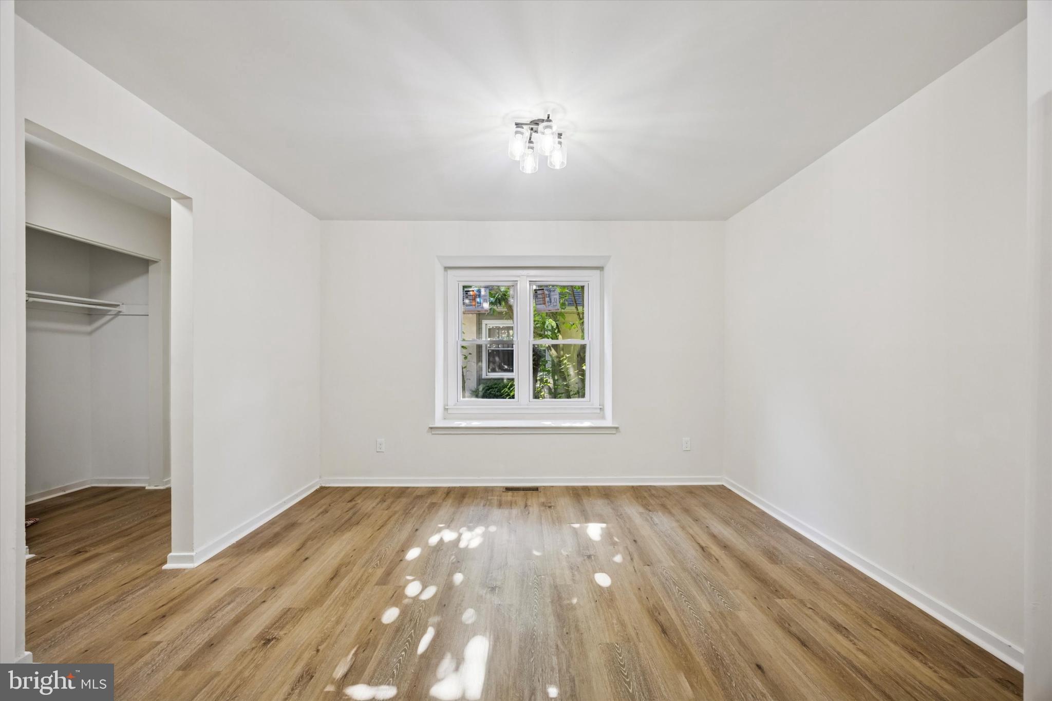 3302 EATON COURT 3302