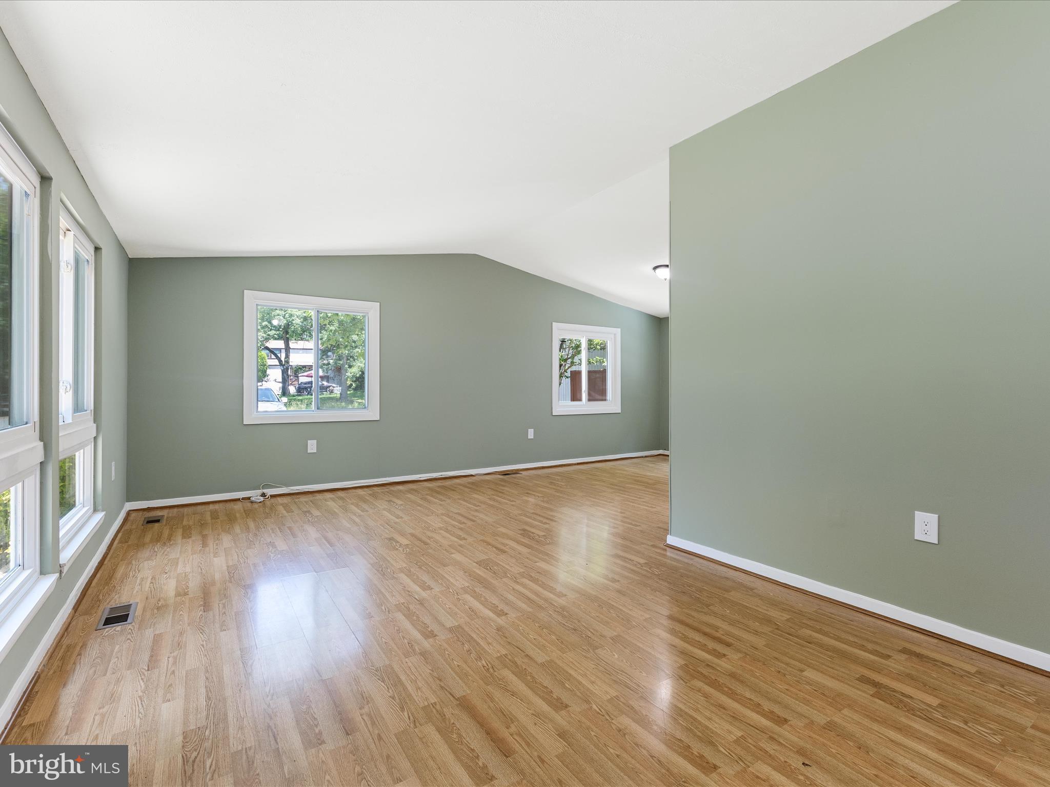 RESTON - Residential