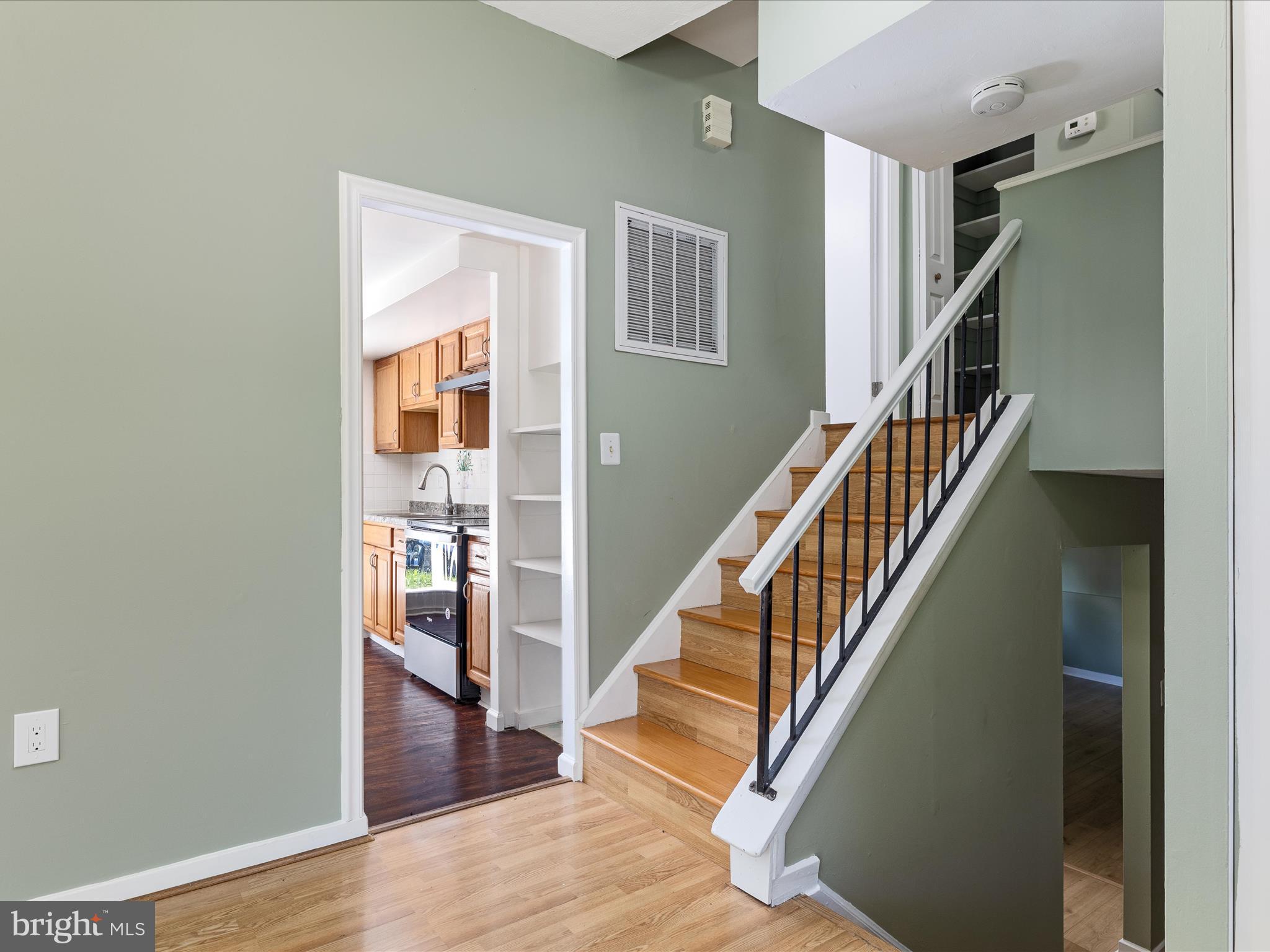 RESTON - Residential