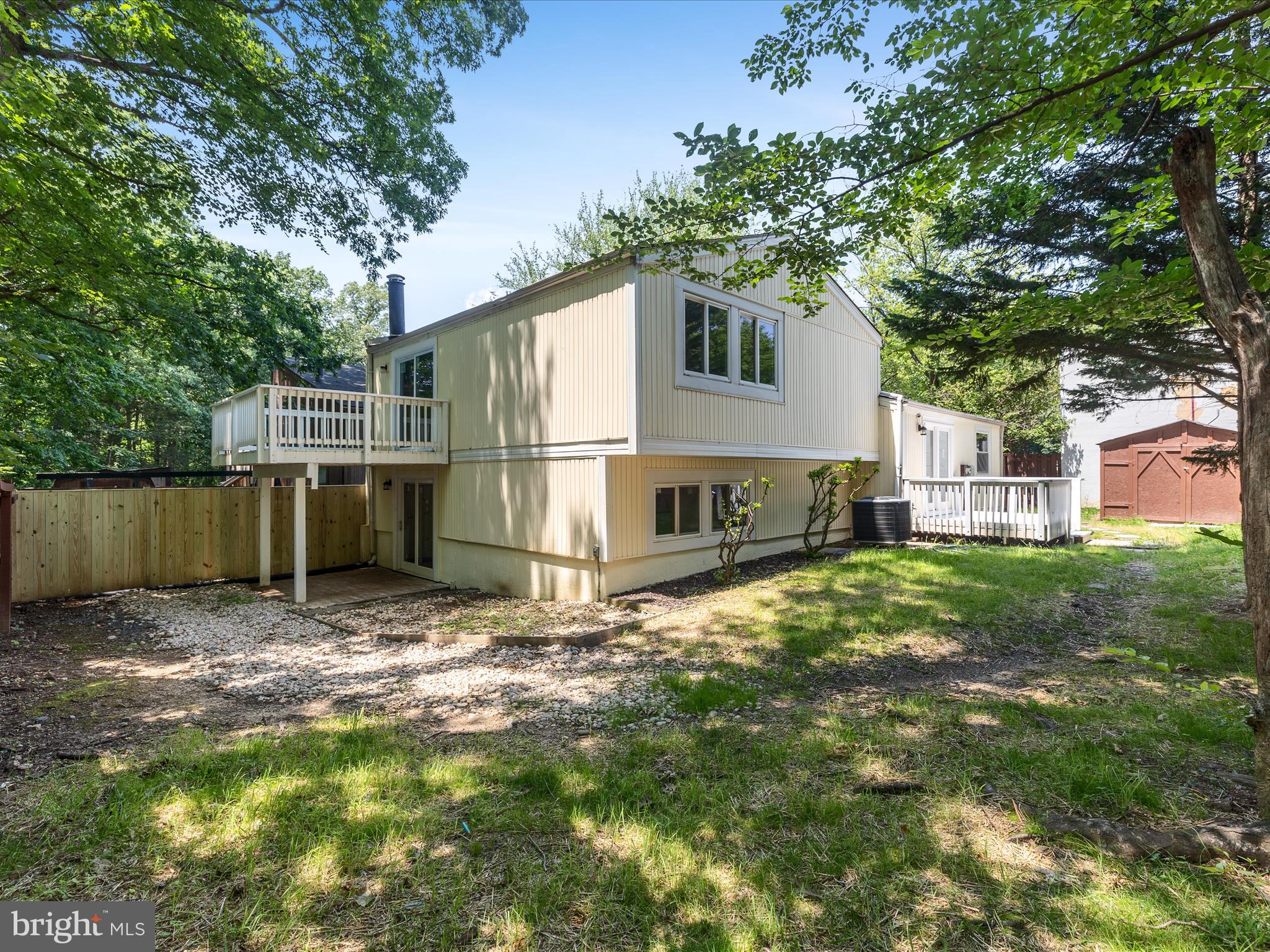 RESTON - Residential