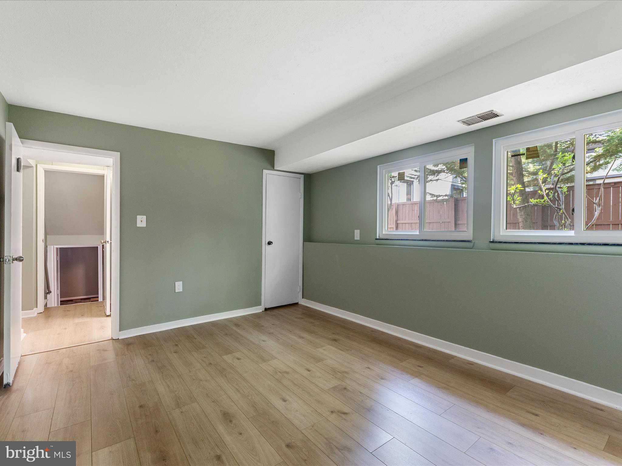 RESTON - Residential