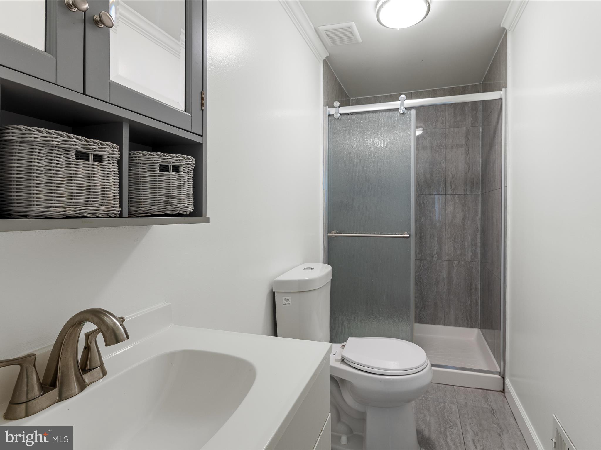 RESTON - Residential