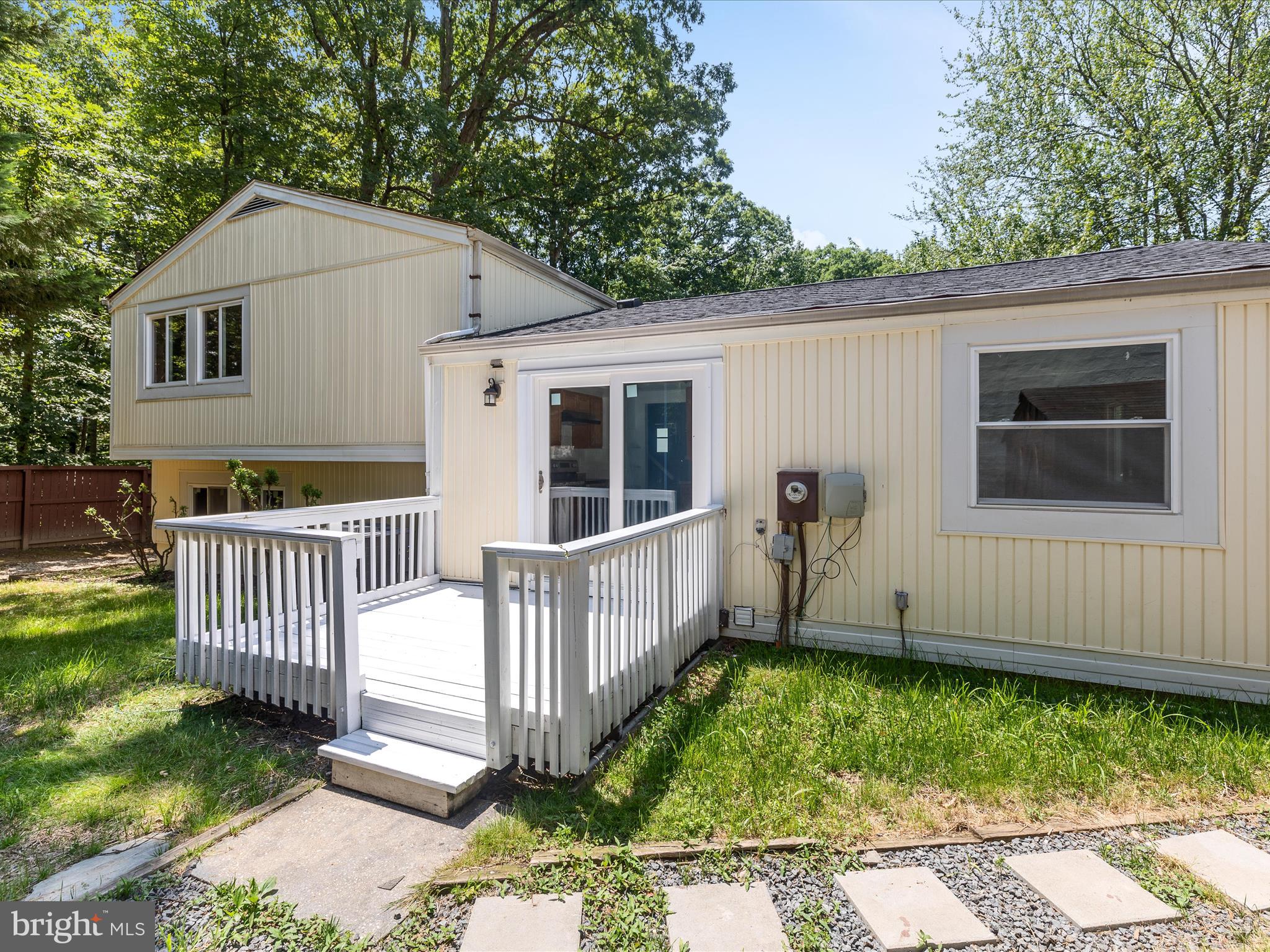 RESTON - Residential