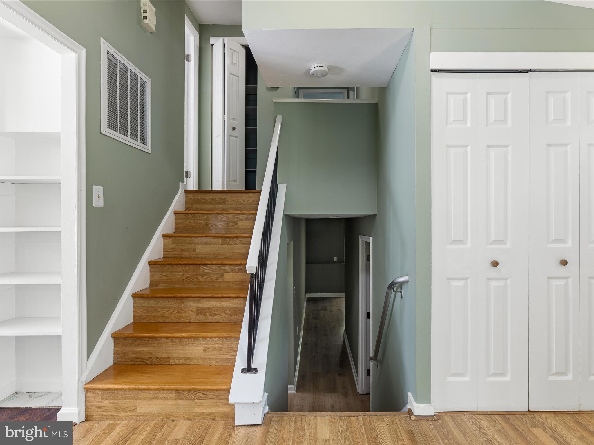 RESTON - Residential