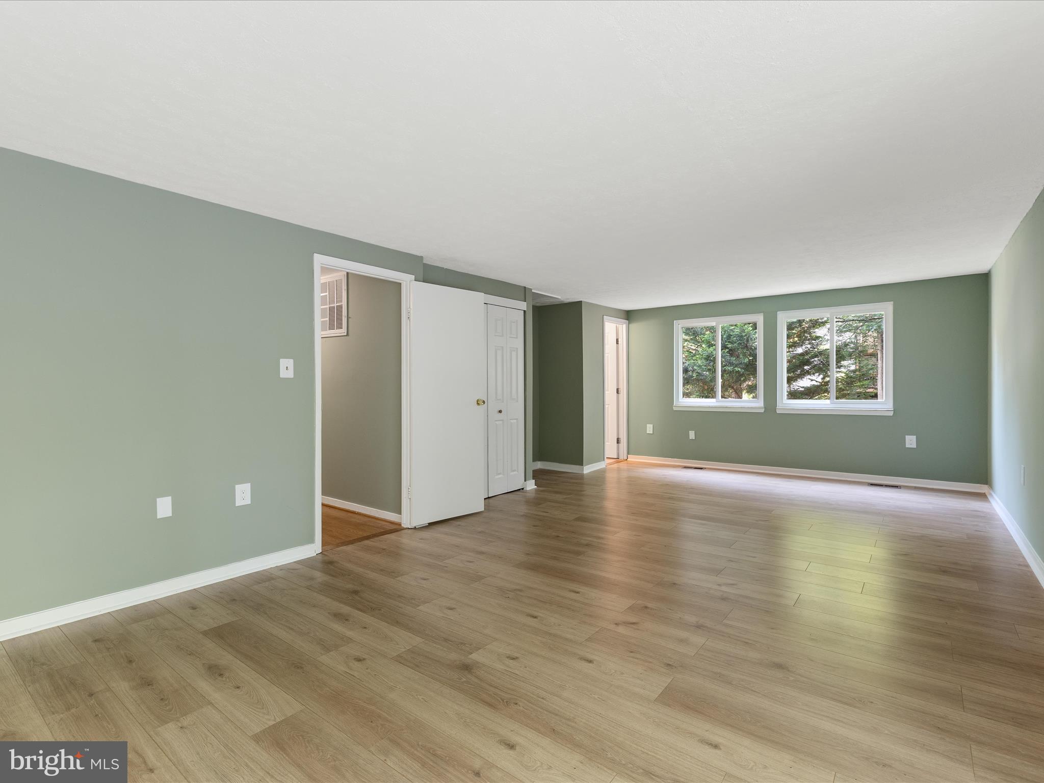 RESTON - Residential