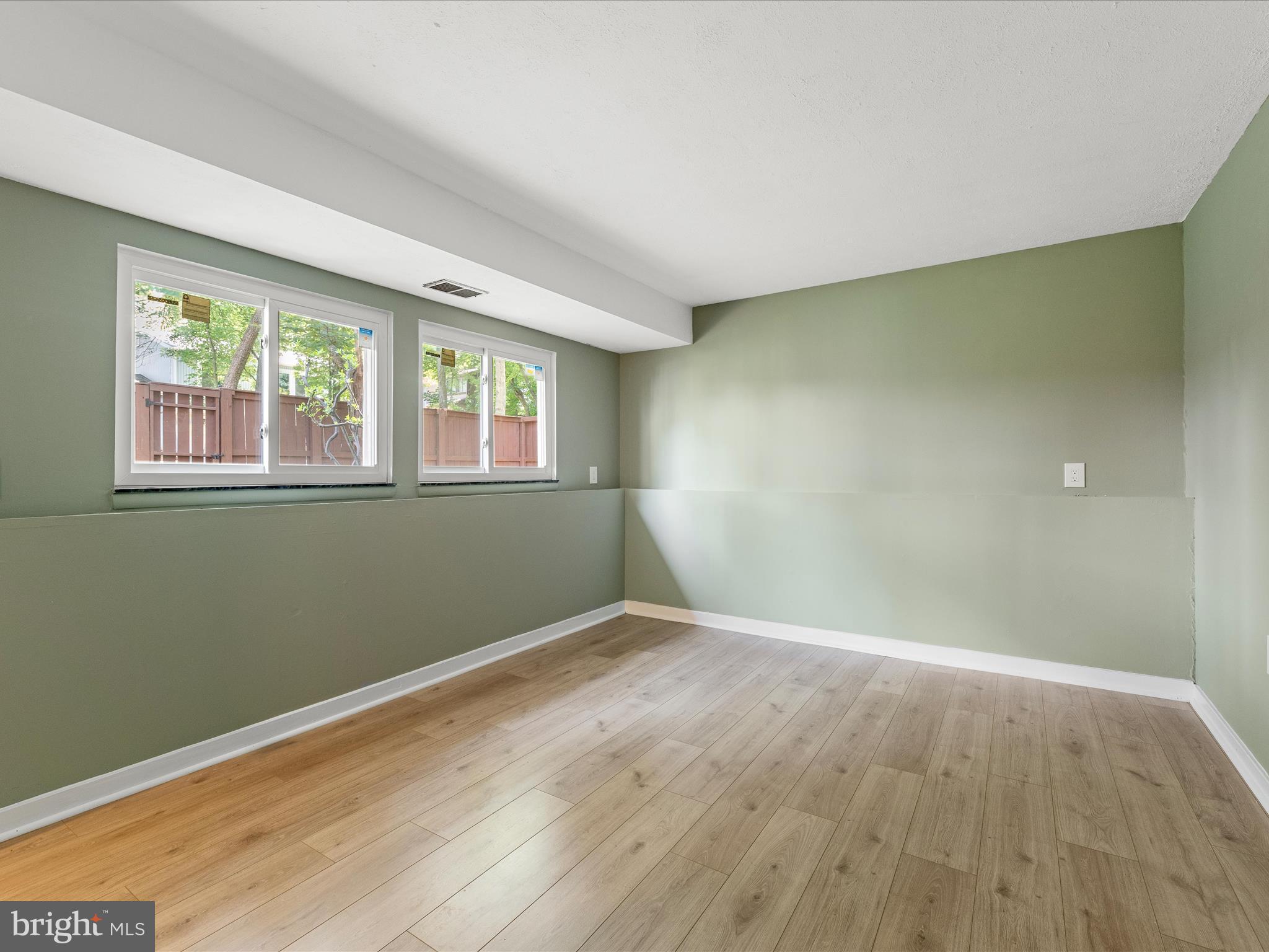 RESTON - Residential