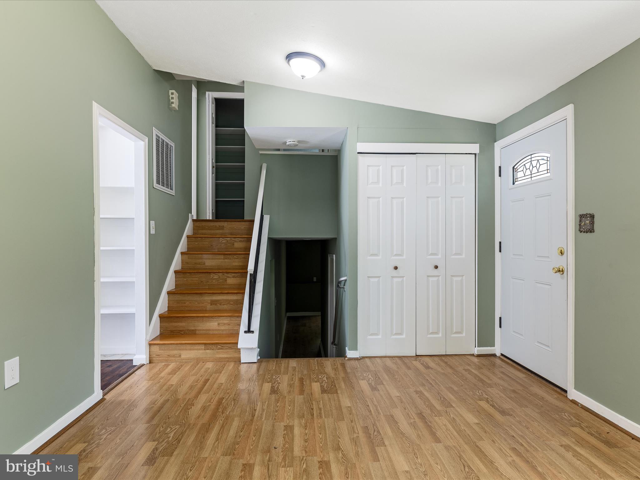 RESTON - Residential