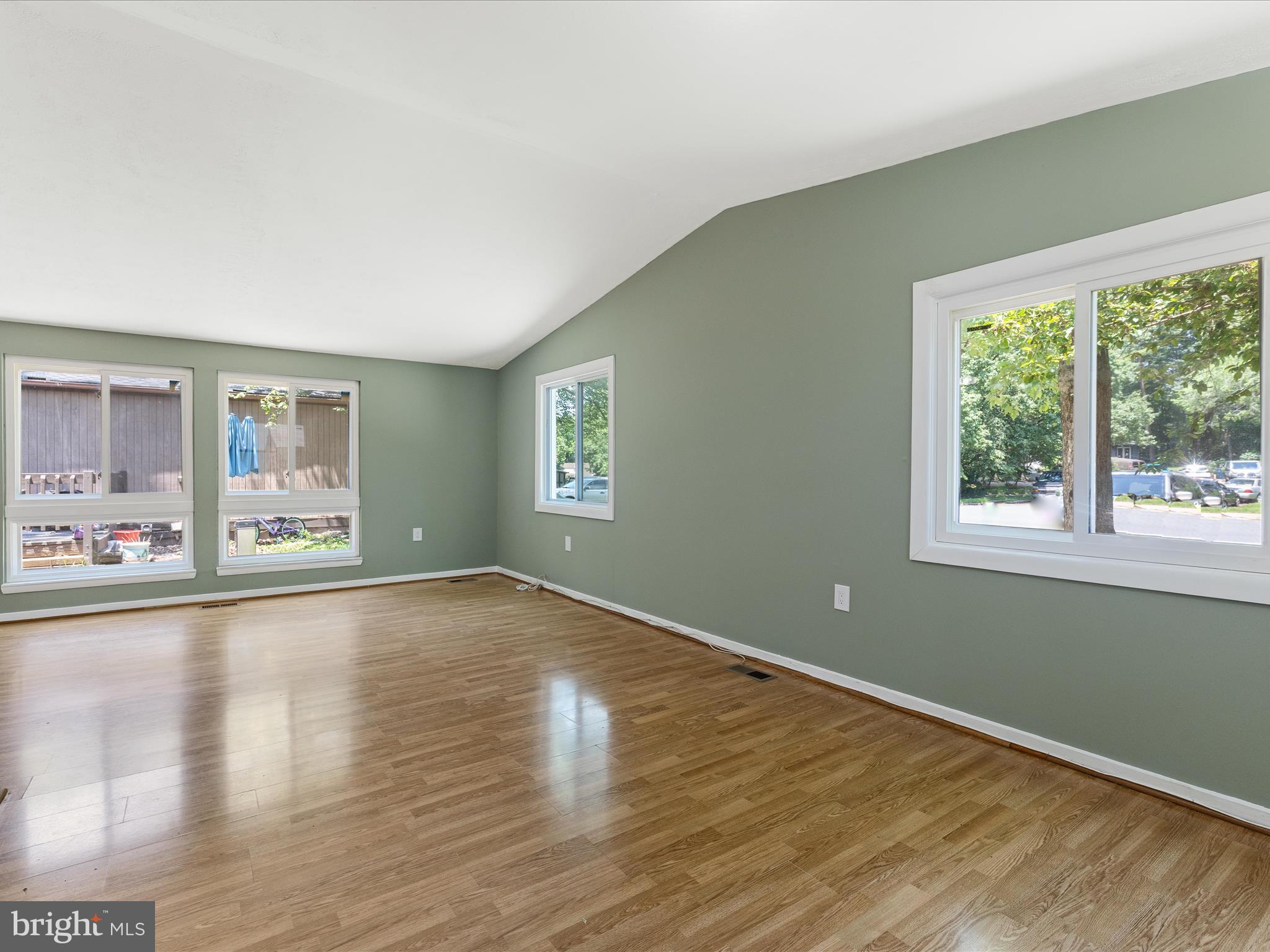 RESTON - Residential