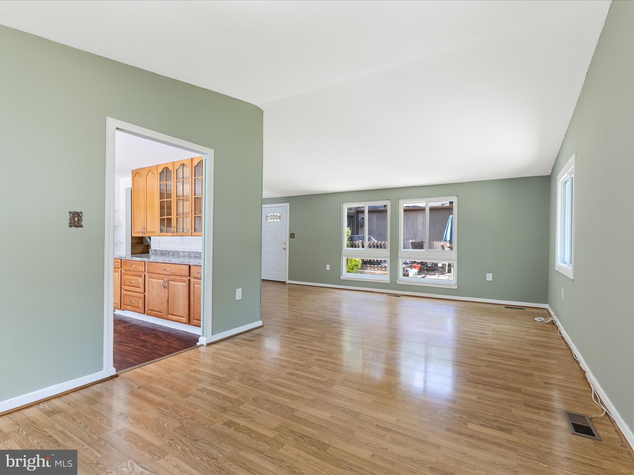 RESTON - Residential