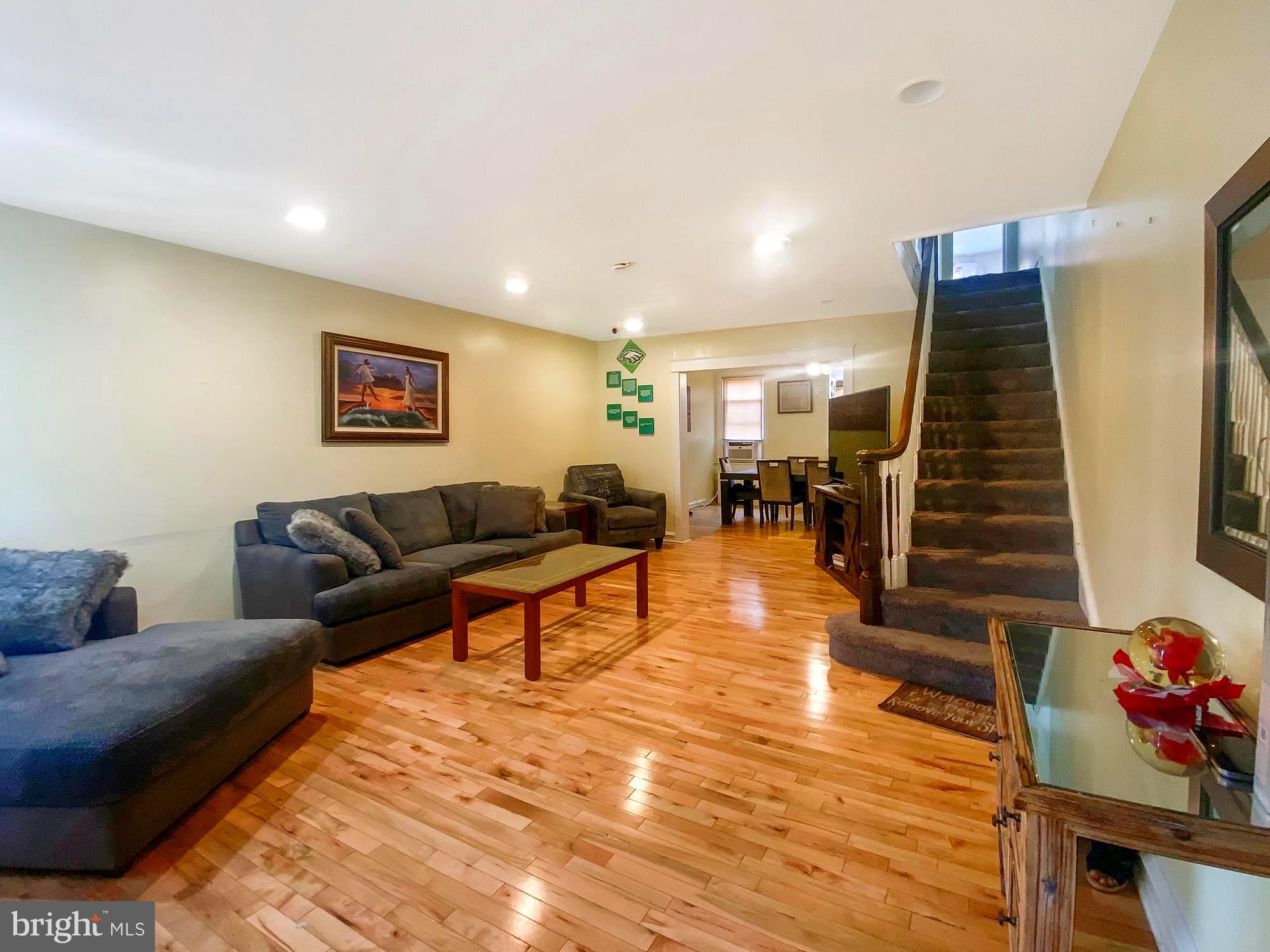 WEST OAK LANE - Residential